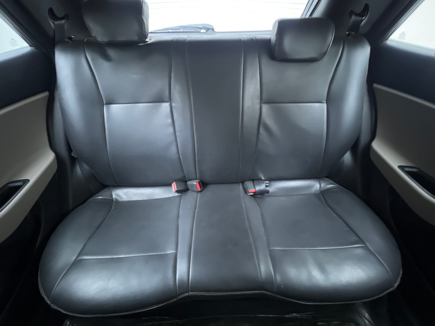 Used 2016 Hyundai Elite i20 Asta 1.2 Petrol Manual interior REAR SEAT CONDITION VIEW
