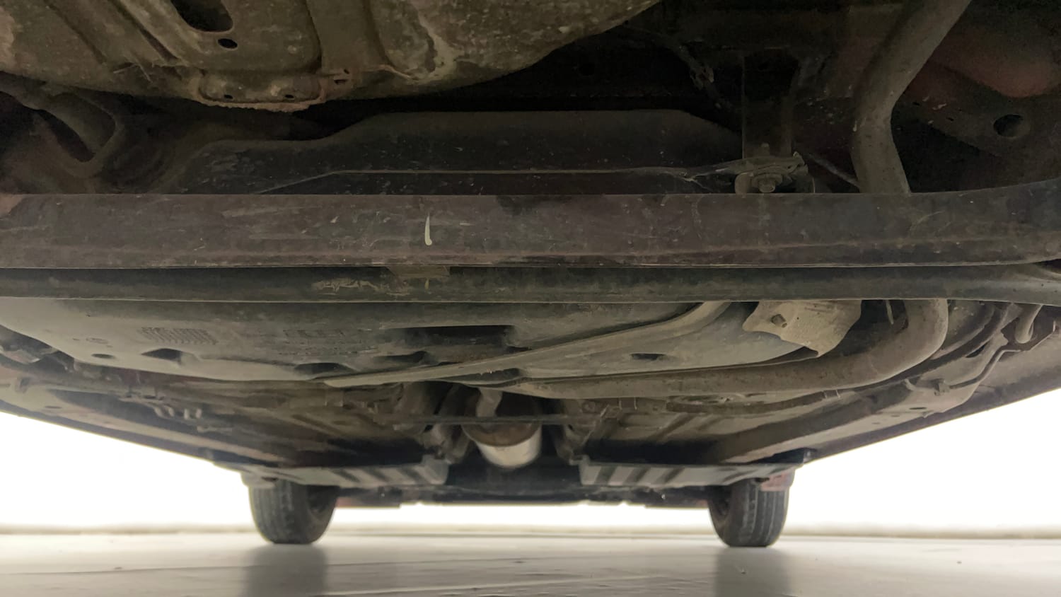 Used 2023 Maruti Suzuki Swift VXi Petrol Manual extra REAR UNDERBODY VIEW (TAKEN FROM REAR)