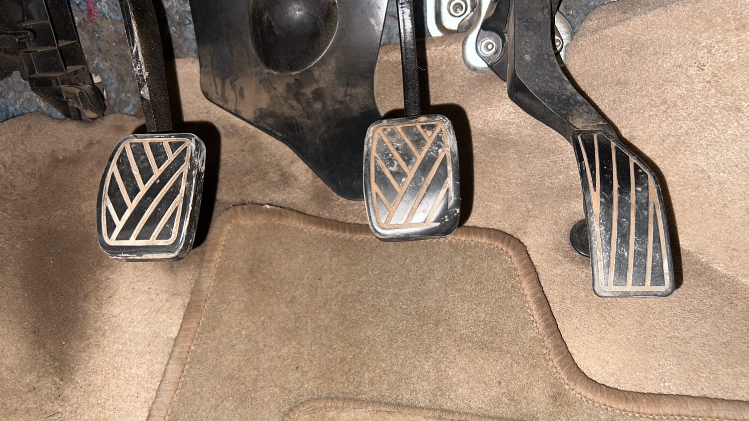 Used 2015 Maruti Suzuki Swift Dzire VXI Petrol Manual interior PEDALS VIEW