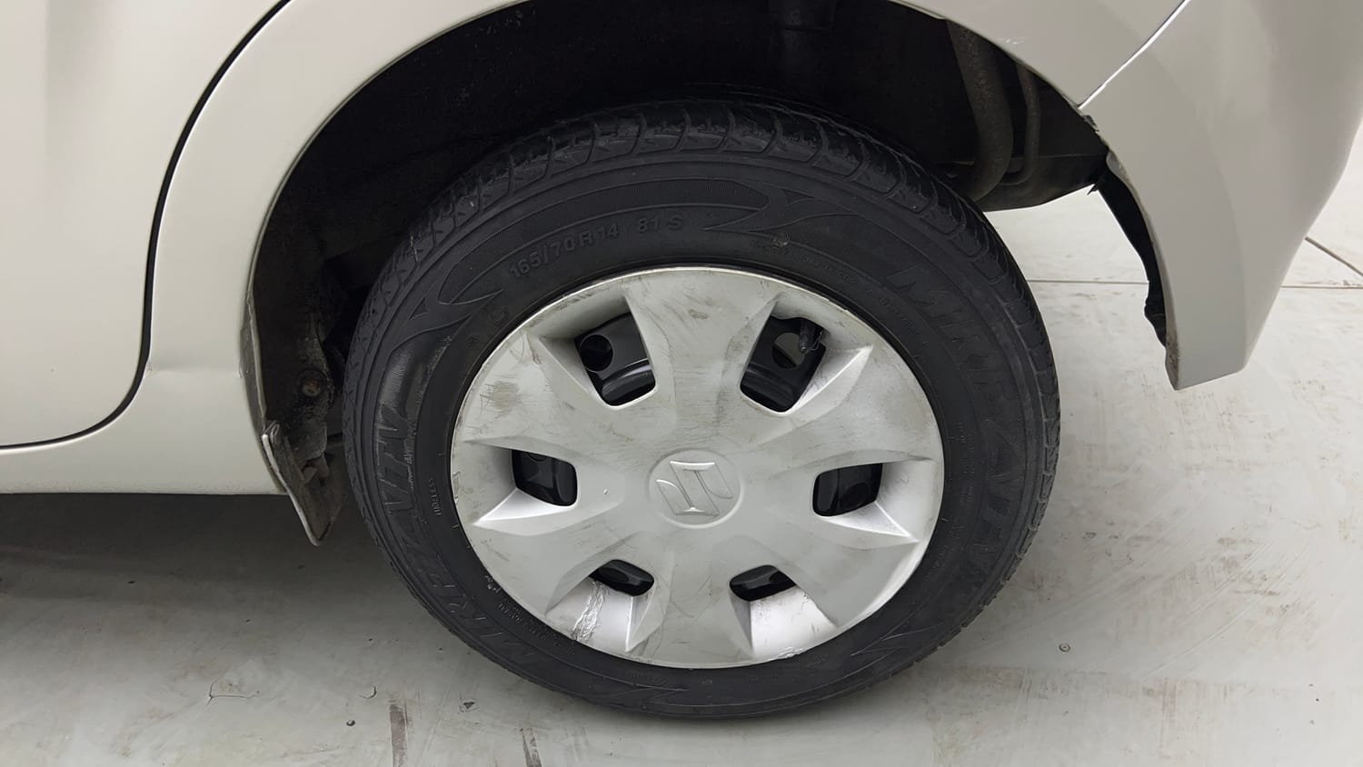 Used 2019 Maruti Suzuki Wagon R VXi 1.0 Petrol Manual tyres LEFT REAR TYRE RIM VIEW