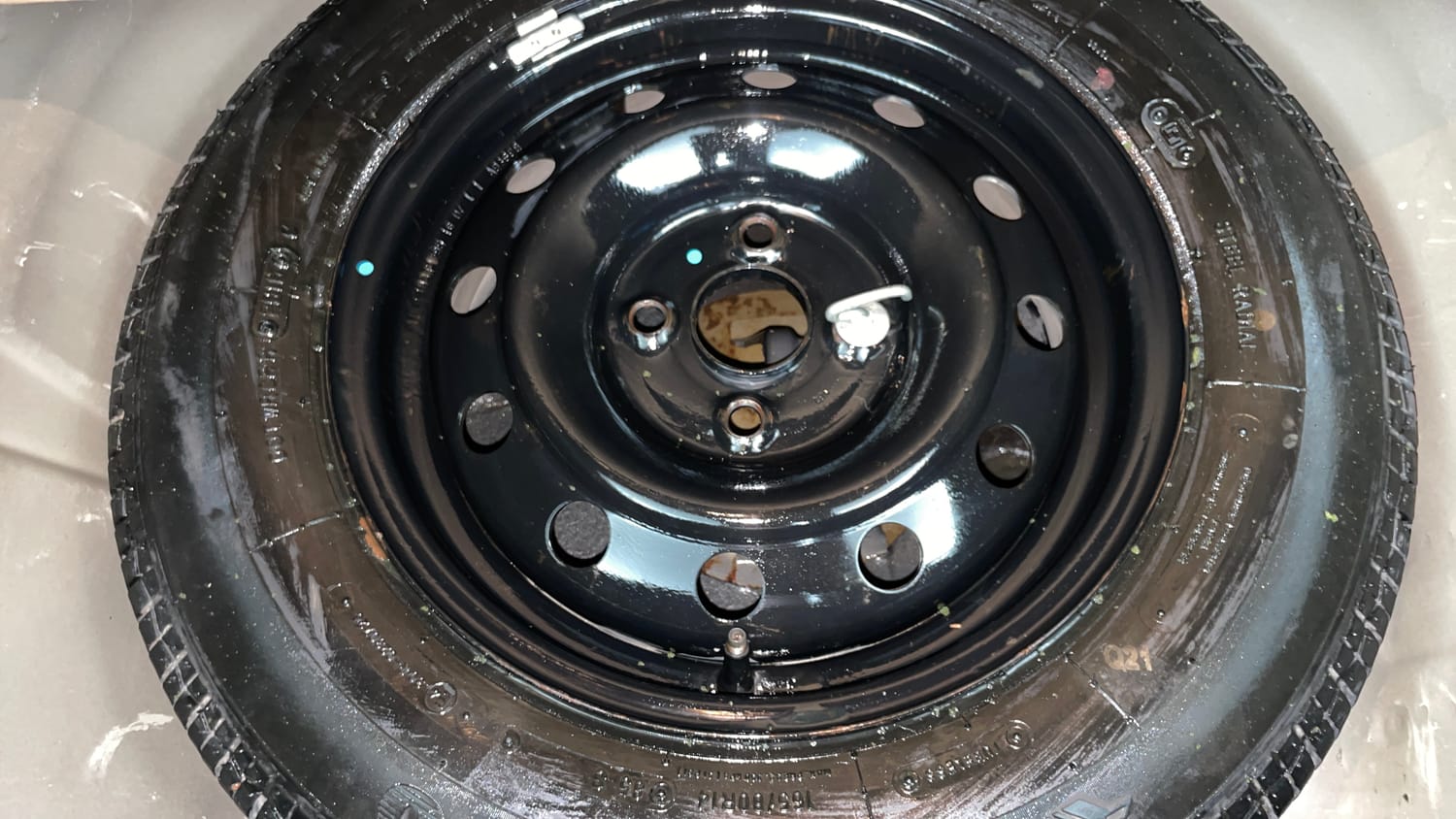 Used 2016 Maruti Suzuki Swift Dzire VXI Petrol Manual tyres SPARE TYRE VIEW
