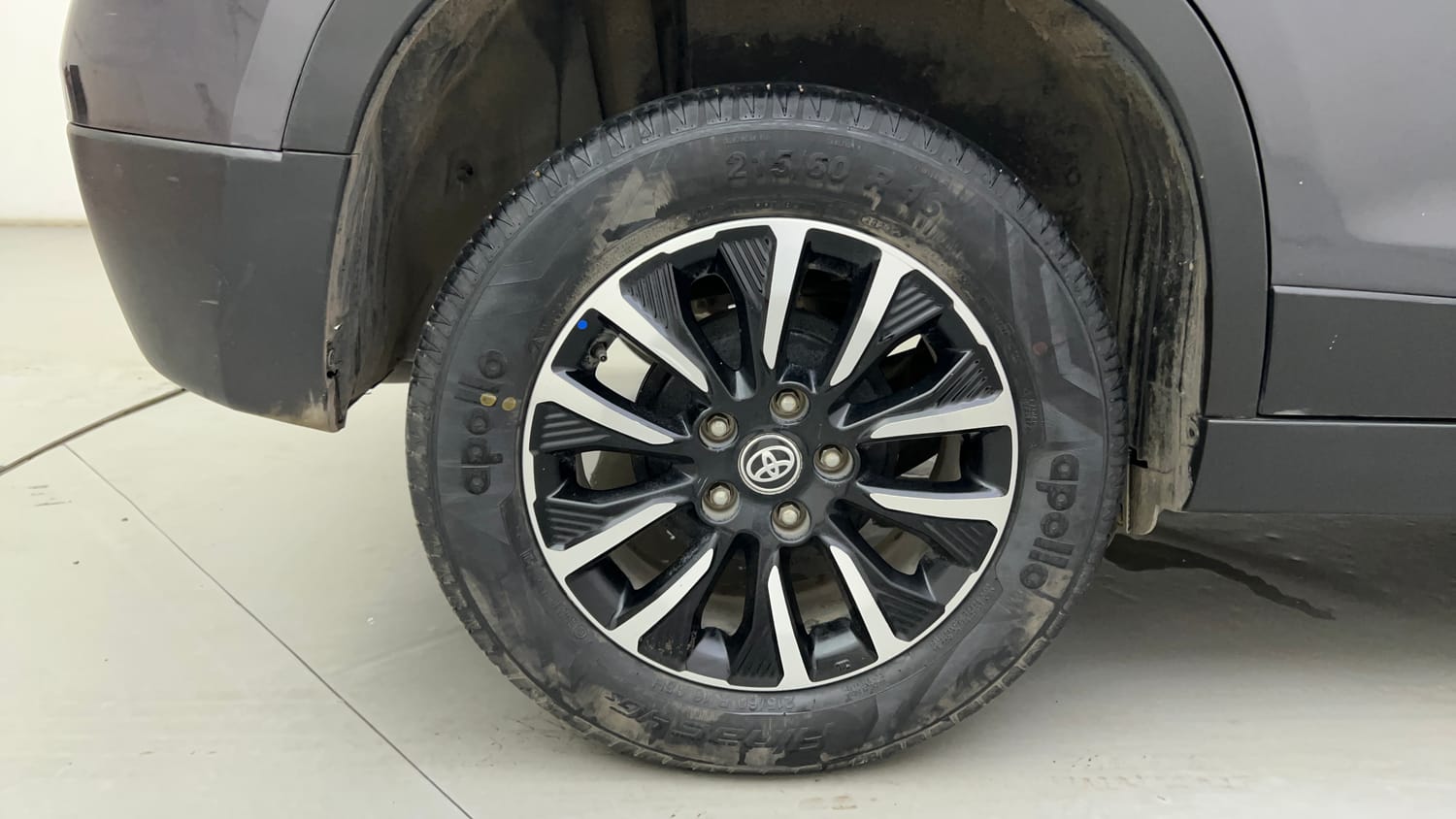 Used 2022 Toyota Urban Cruiser Premium Grade AT Petrol Automatic tyres RIGHT REAR TYRE RIM VIEW