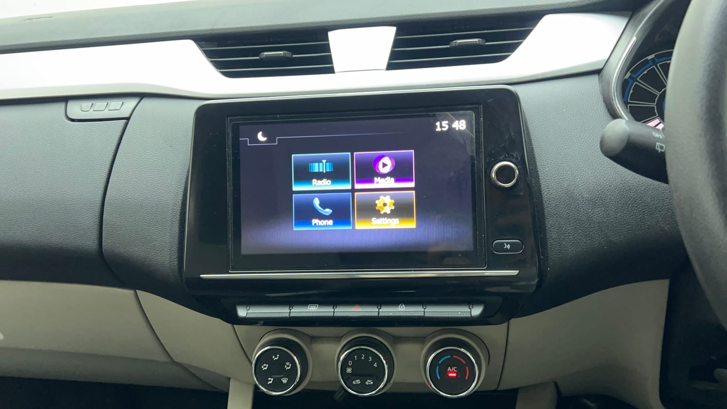 Used 2022 Renault Triber RXZ Petrol Automatic top_features Integrated (in-dash) music system