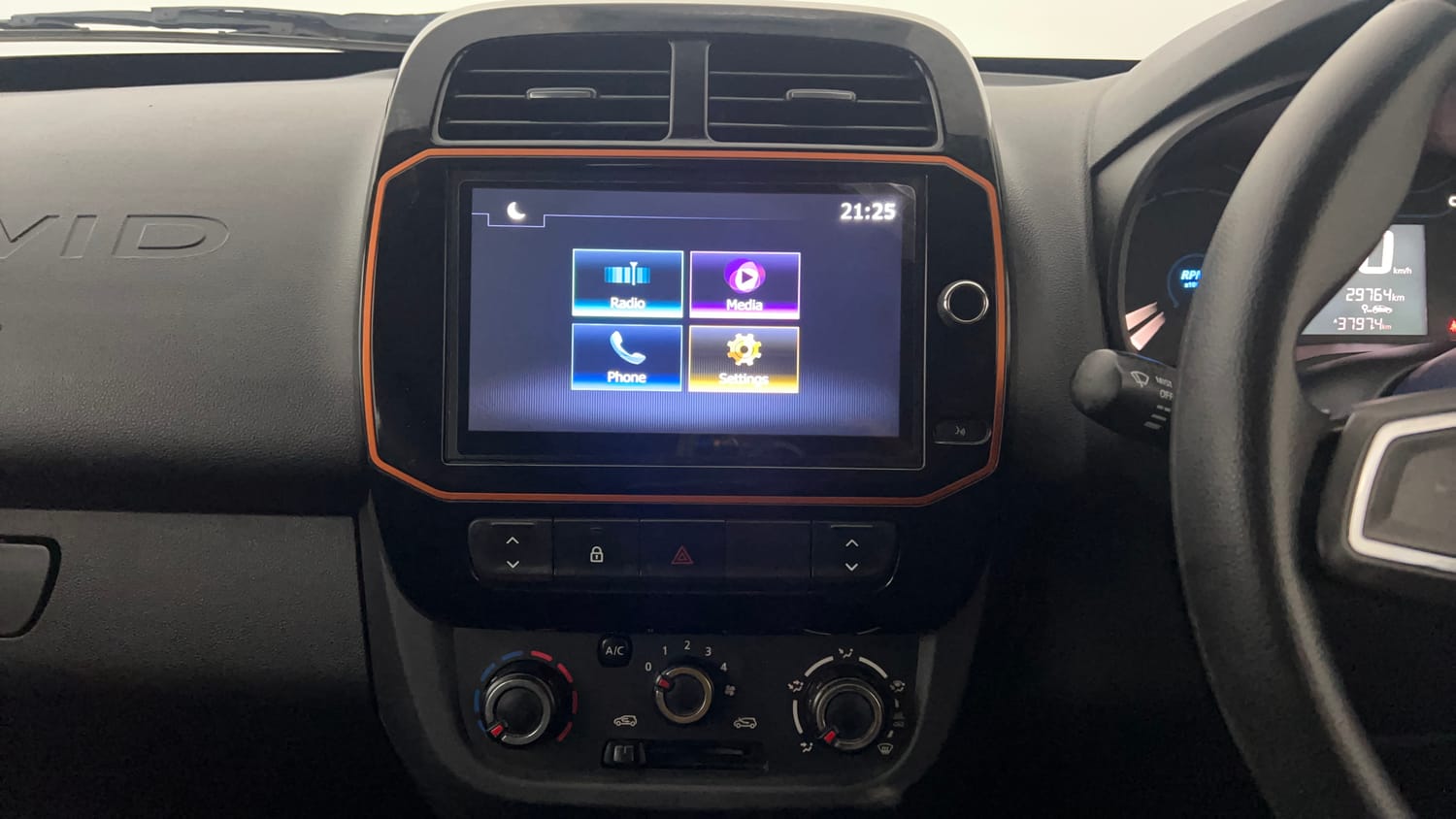 Used 2021 Renault Kwid CLIMBER 1.0 AMT Opt Petrol Automatic interior MUSIC SYSTEM & AC CONTROL VIEW