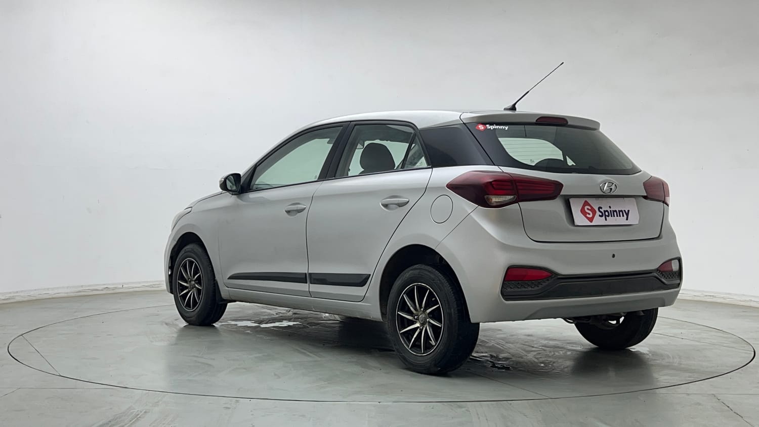 Used 2018 Hyundai Elite i20 Sportz 1.2 Petrol Manual exterior LEFT REAR CORNER VIEW