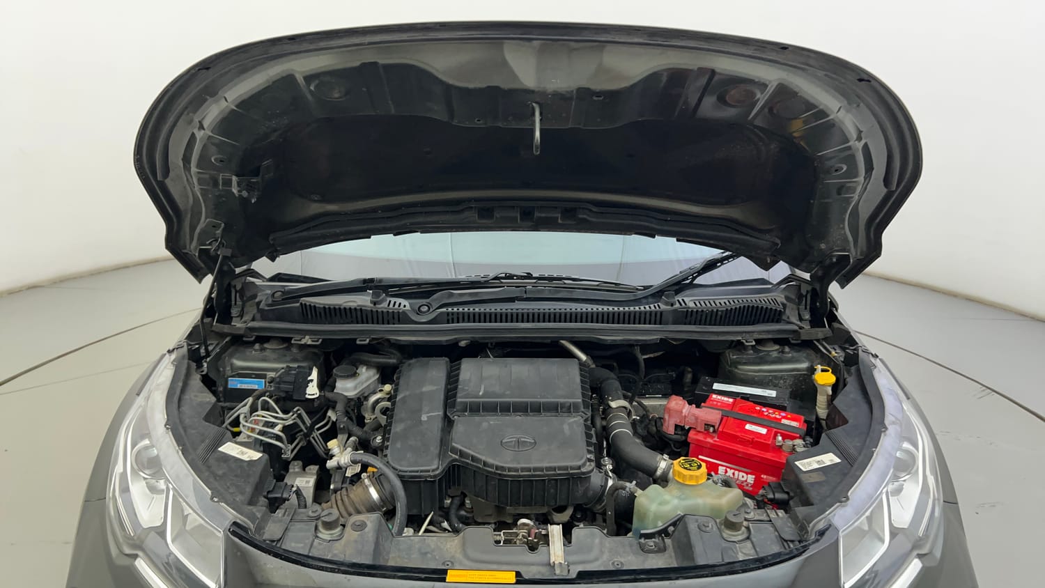 Used 2022 Tata Nexon XMA (S) Diesel Diesel Automatic engine ENGINE & BONNET OPEN FRONT VIEW