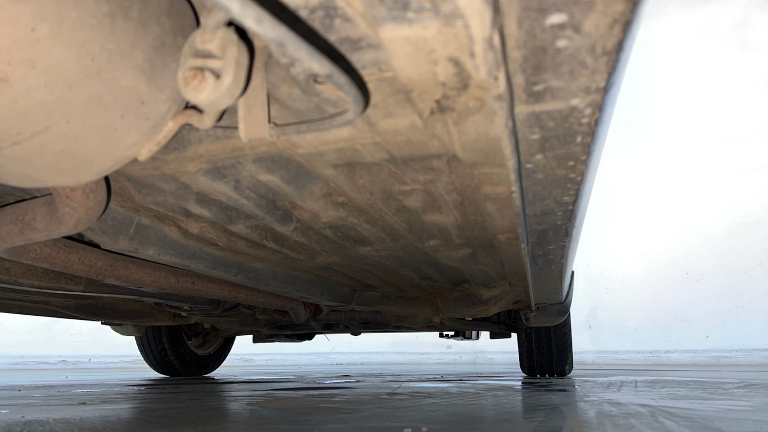 Used 2019 Honda Amaze 1.2 V CVT Petrol Petrol Automatic extra REAR RIGHT UNDERBODY VIEW