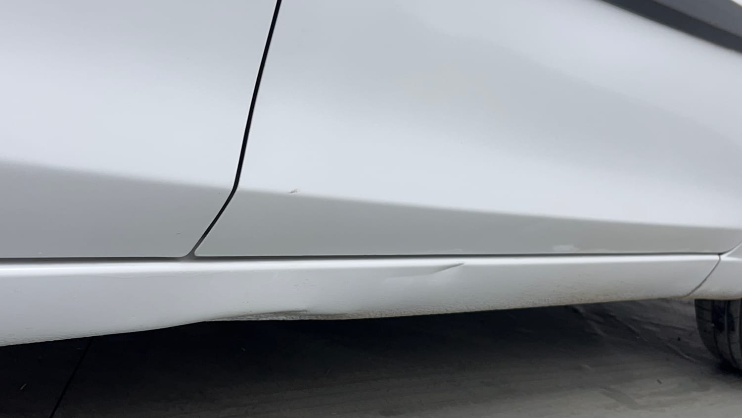 Used 2015 Maruti Suzuki Ciaz ZDi+ SHVS Diesel Manual dents MINOR DENT