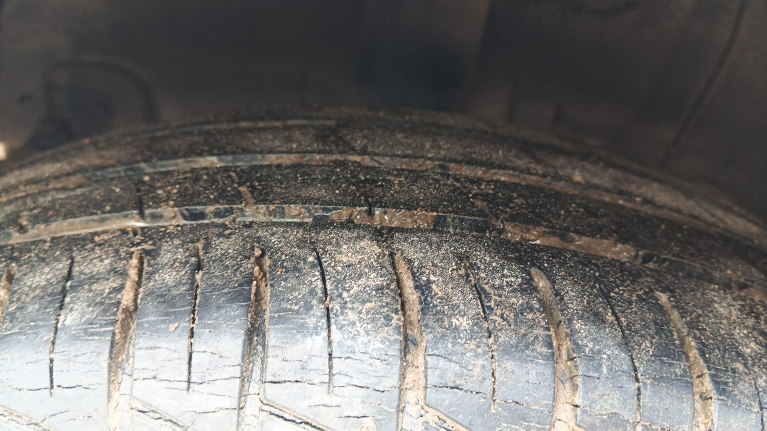 Used 2015 Hyundai Xcent S 1.2 (O) Petrol Manual tyres RIGHT REAR TYRE TREAD VIEW
