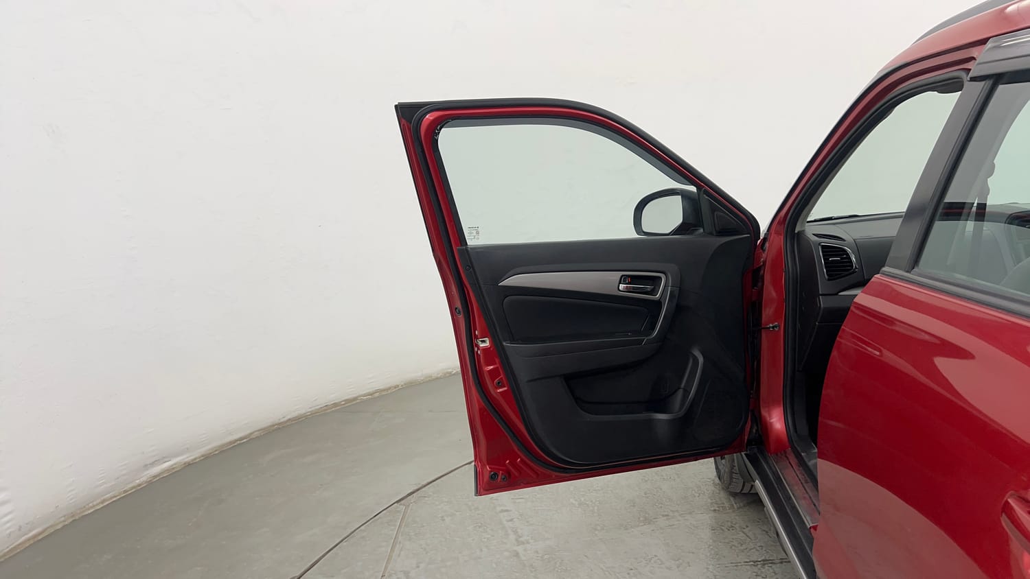 Used 2018 Maruti Suzuki Vitara Brezza [2016-2020] ZDi Diesel Manual interior LEFT FRONT DOOR OPEN VIEW