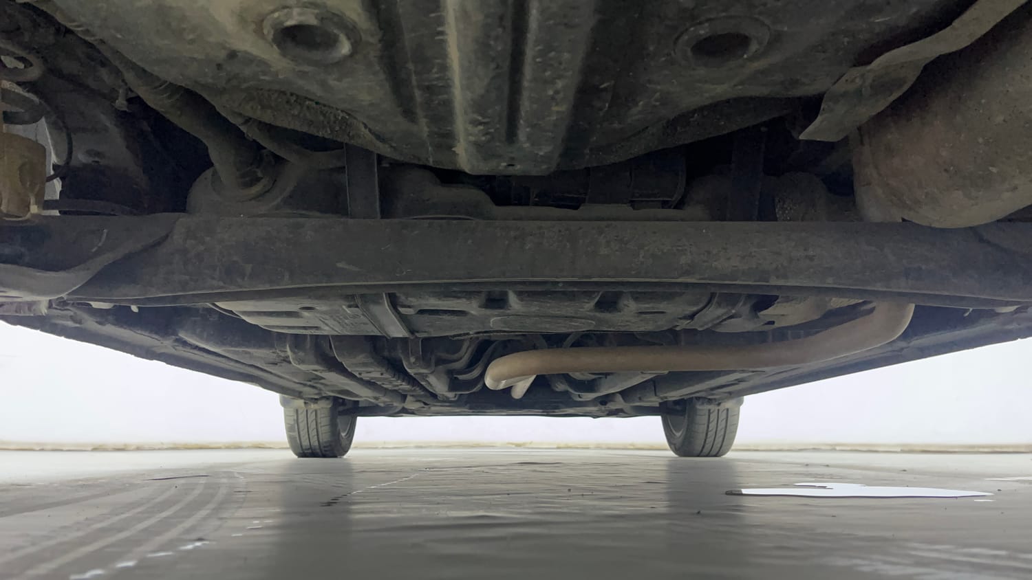 Used 2017 Hyundai Elite i20 Asta 1.2 Dual Tone Petrol Manual extra REAR UNDERBODY VIEW (TAKEN FROM REAR)
