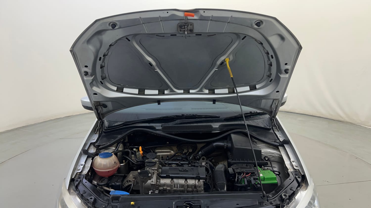 Used 2014 Volkswagen Polo Comfortline 1.2L (P) Petrol Manual engine ENGINE & BONNET OPEN FRONT VIEW