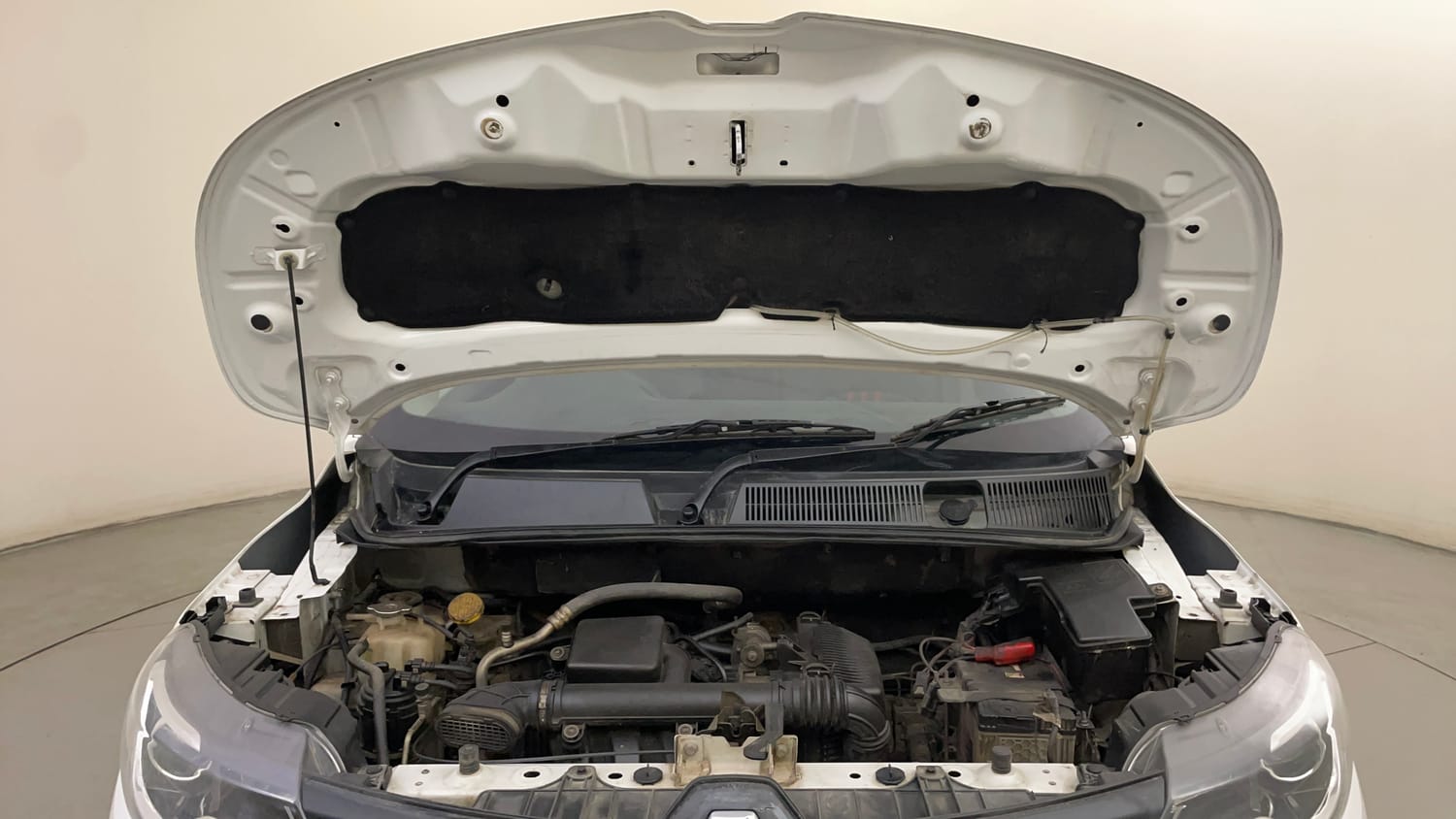 Used 2021 Renault Triber RXE Petrol Manual engine ENGINE & BONNET OPEN FRONT VIEW