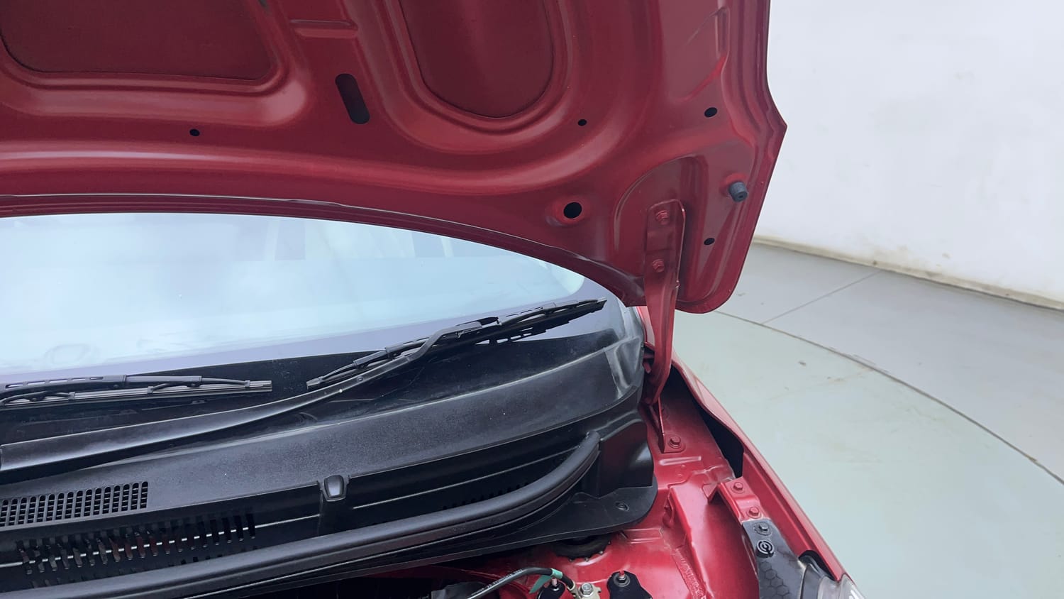 Used 2021 Hyundai Grand i10 Nios Sportz AMT 1.2 Kappa VTVT Petrol Automatic engine ENGINE LEFT SIDE HINGE & APRON VIEW