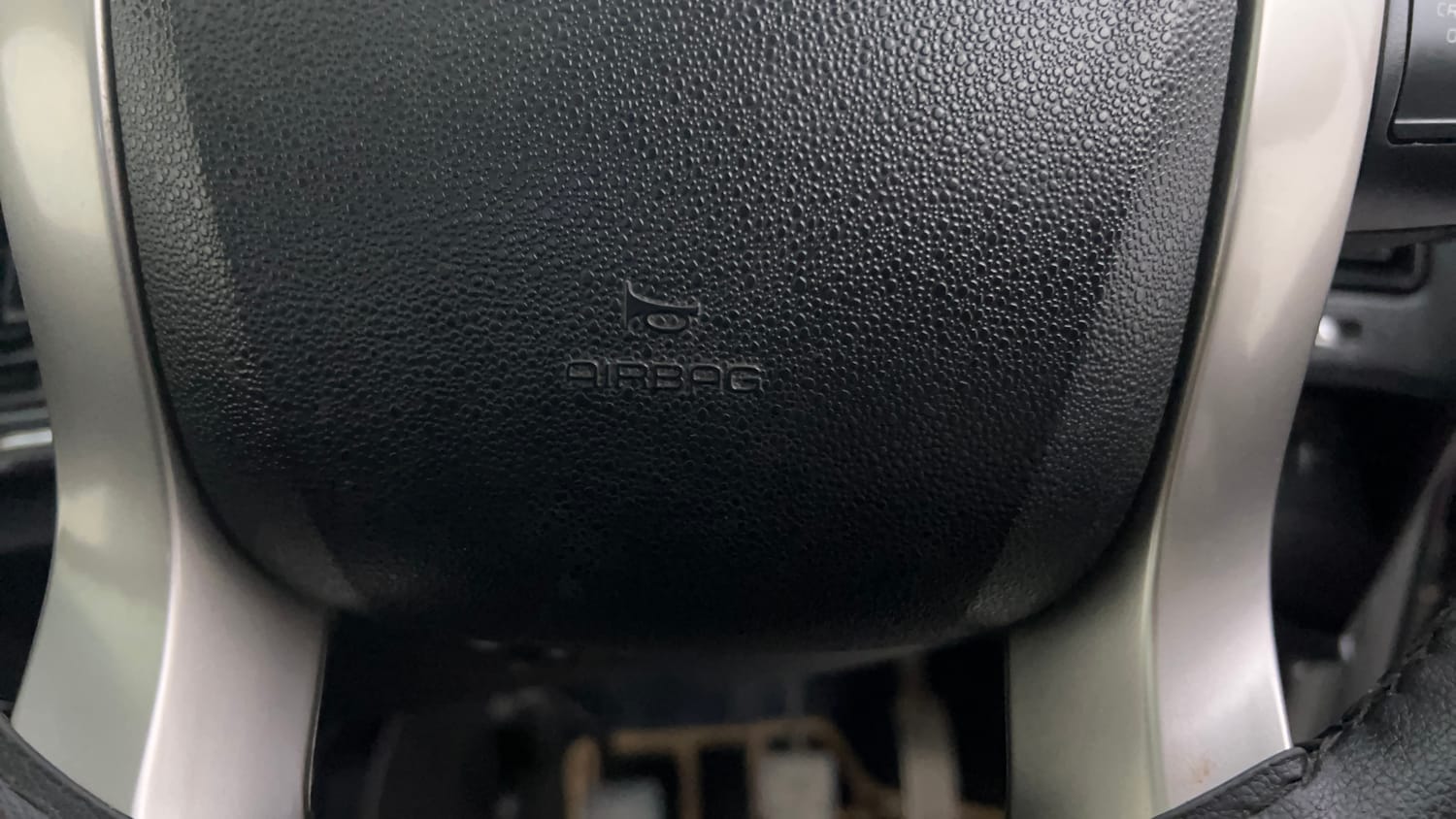 Used 2021 Mahindra XUV500 W9 Diesel Manual top_features Airbags