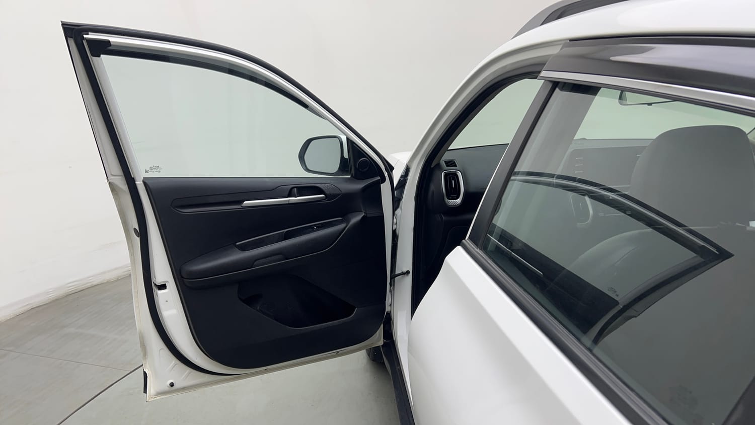 Used 2022 Kia Sonet HTK Plus 1.2 Petrol Manual interior LEFT FRONT DOOR OPEN VIEW