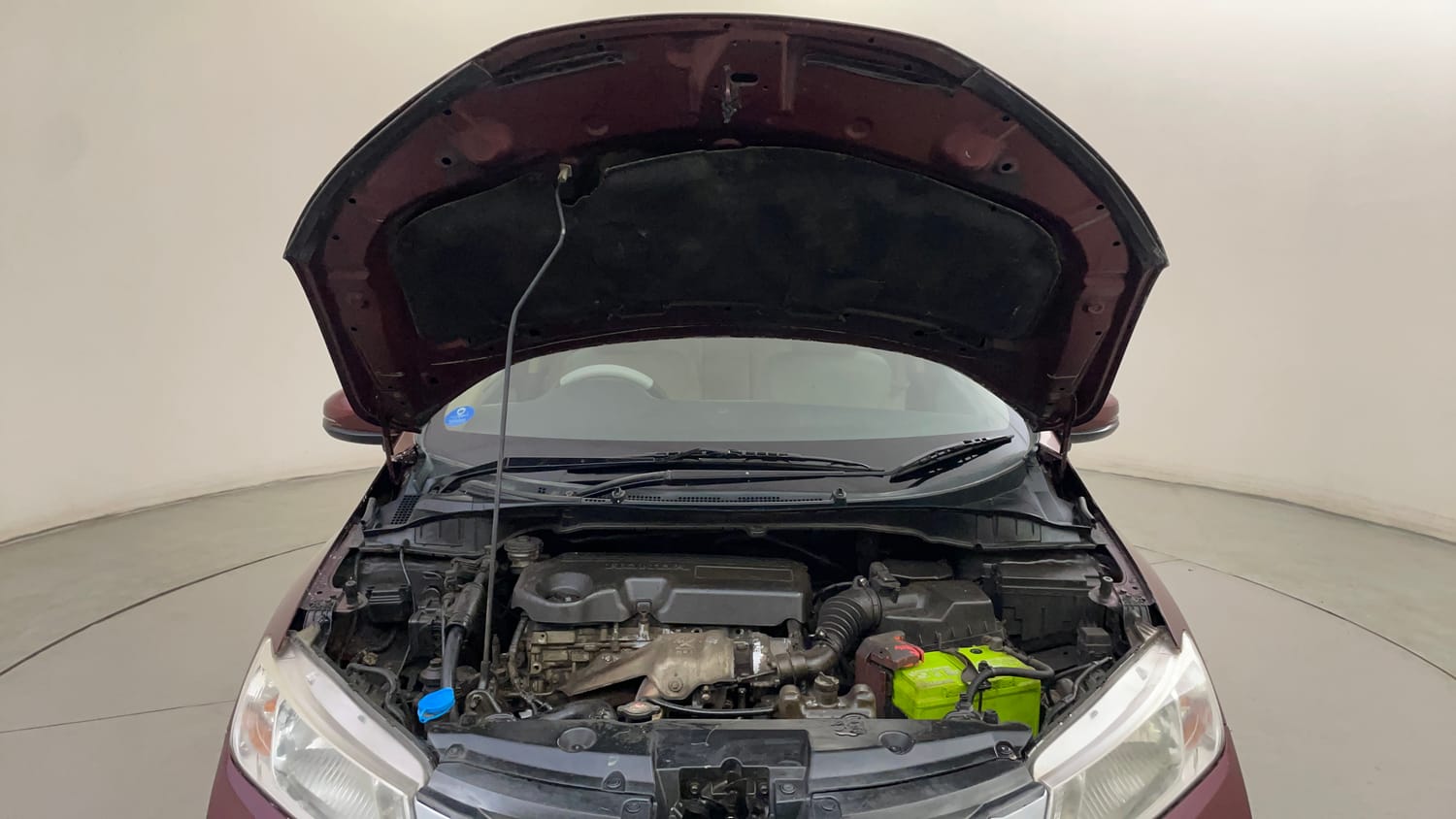 Used 2014 Honda City V Diesel Diesel Manual engine ENGINE & BONNET OPEN FRONT VIEW