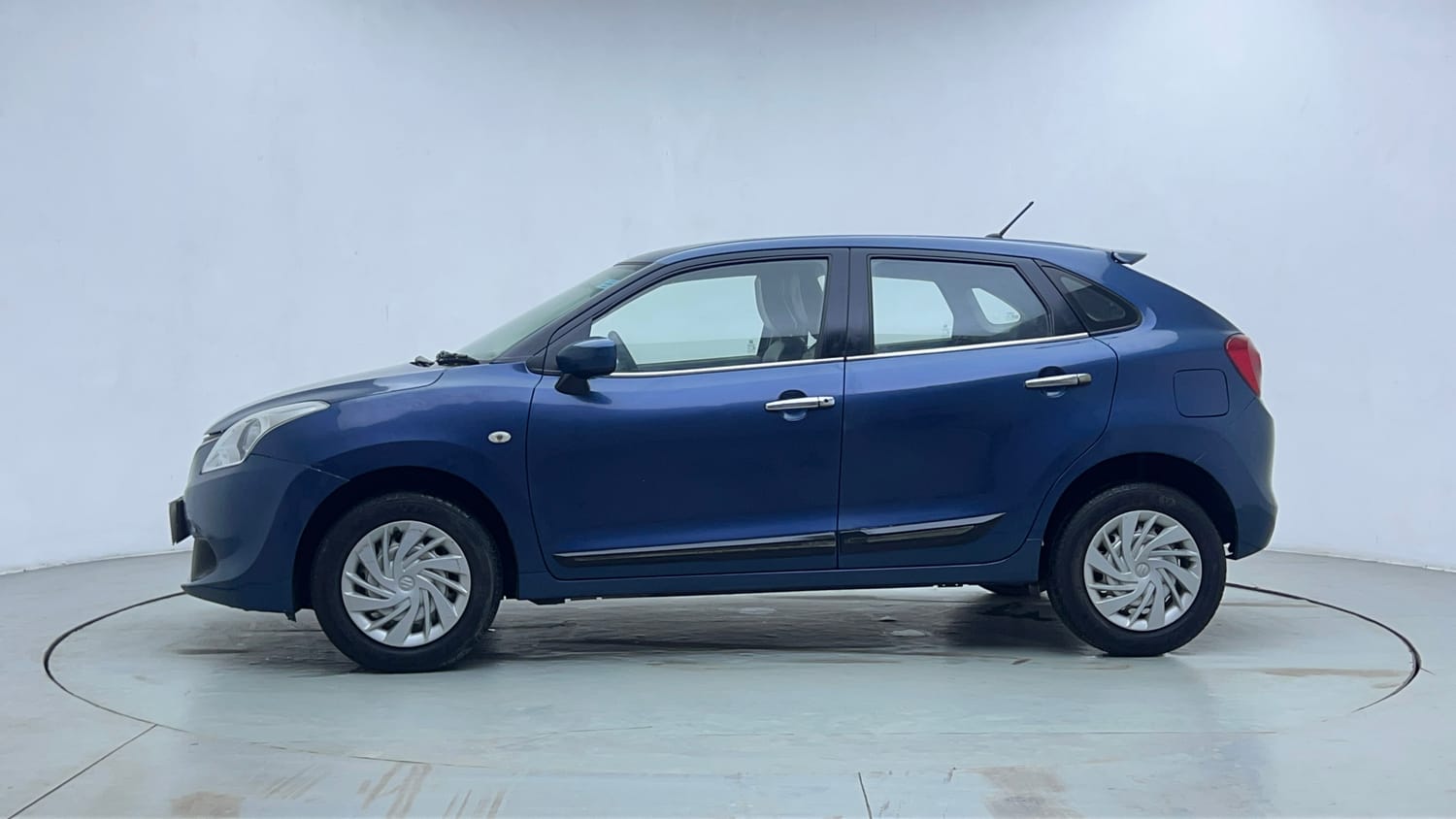 Used 2017 Maruti Suzuki Baleno Sigma 1.2 Petrol Manual exterior LEFT SIDE VIEW