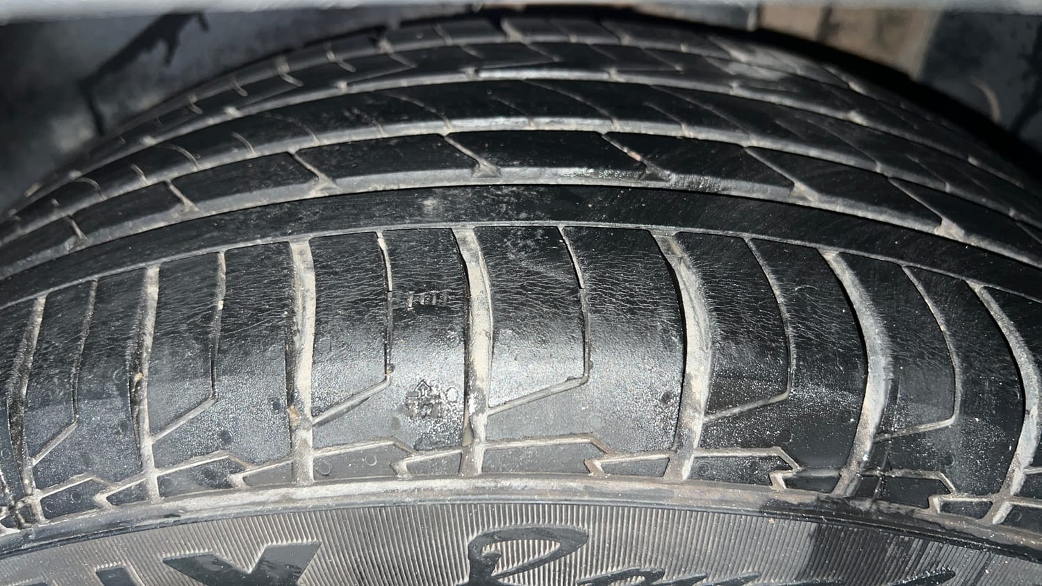 Used 2019 kia Seltos GTX Plus DCT 1.4 Petrol Automatic tyres LEFT REAR TYRE TREAD VIEW
