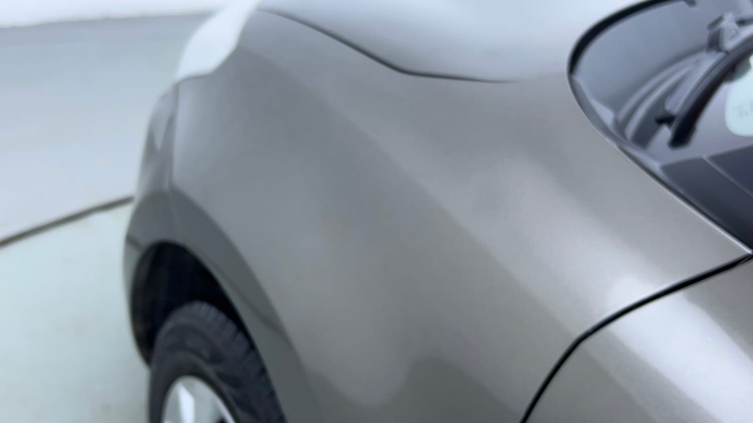 Used 2022 Maruti Suzuki Swift VXi Petrol Manual dents MINOR DENT