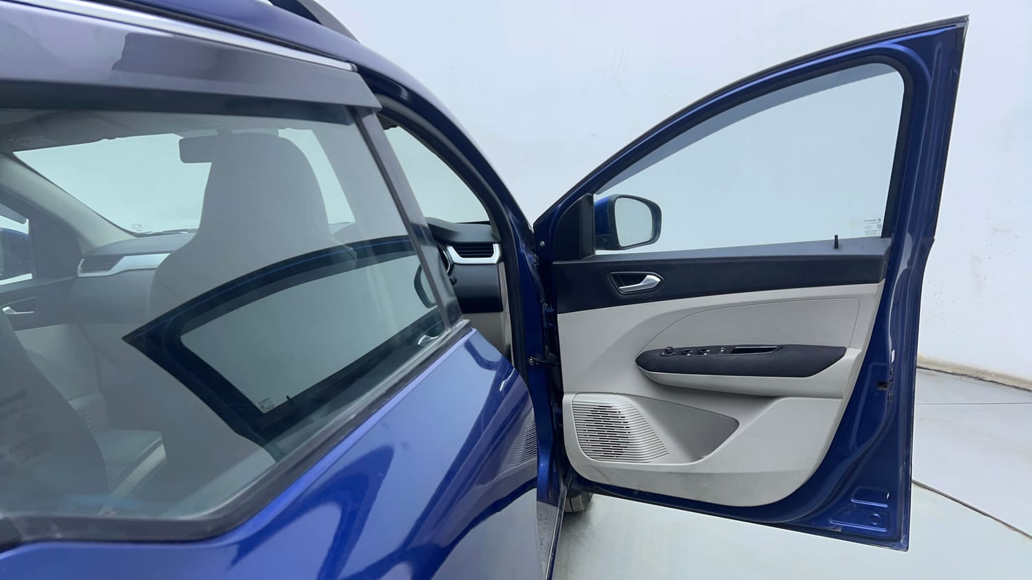 Used 2020 Renault Triber RXZ Petrol Manual interior RIGHT FRONT DOOR OPEN VIEW