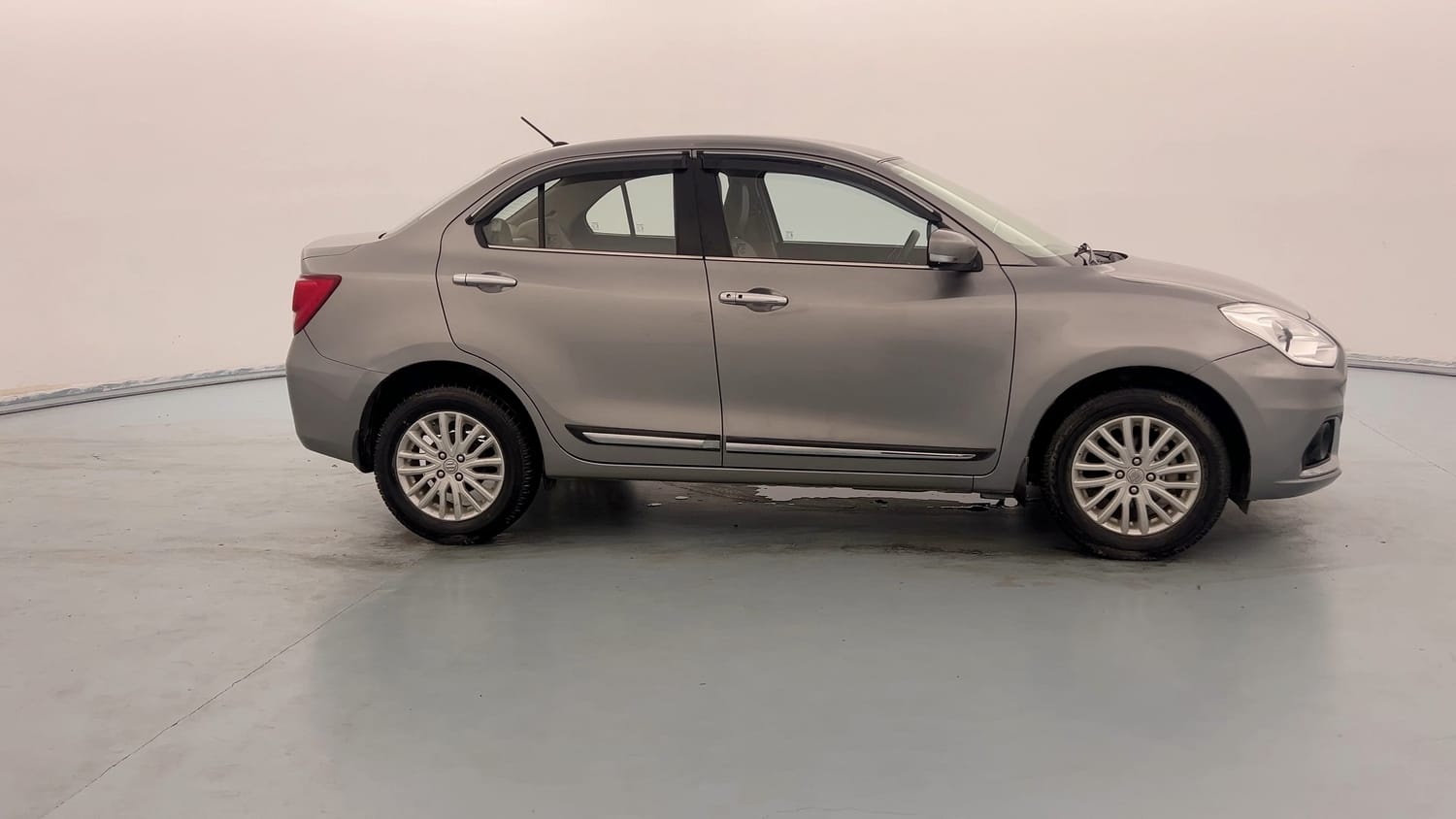 Used 2020 Maruti Suzuki Dzire ZXi Petrol Manual exterior RIGHT SIDE VIEW