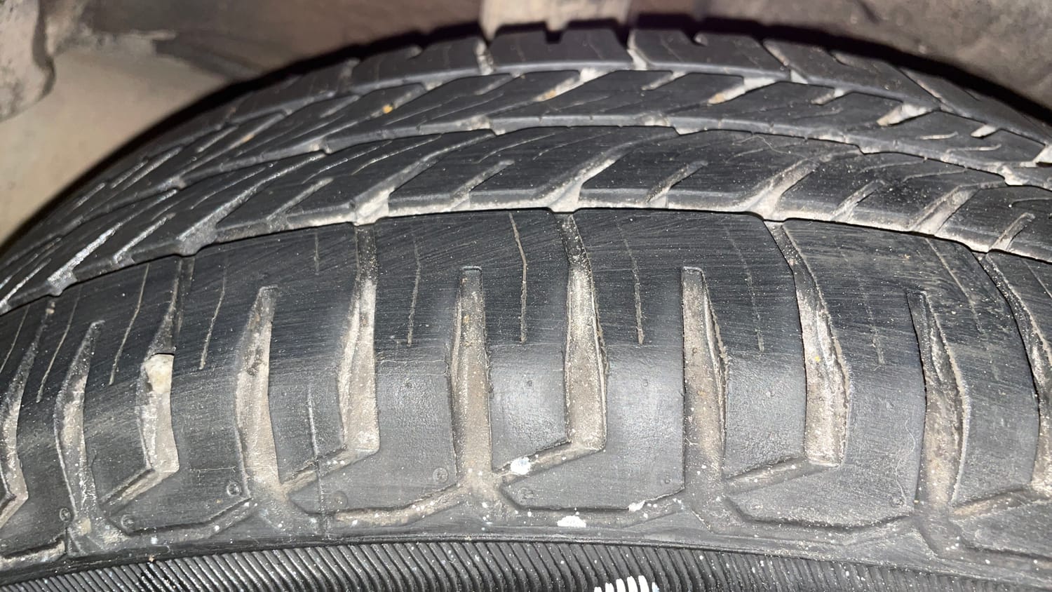 Used 2014 Honda City V Diesel Diesel Manual tyres RIGHT REAR TYRE TREAD VIEW