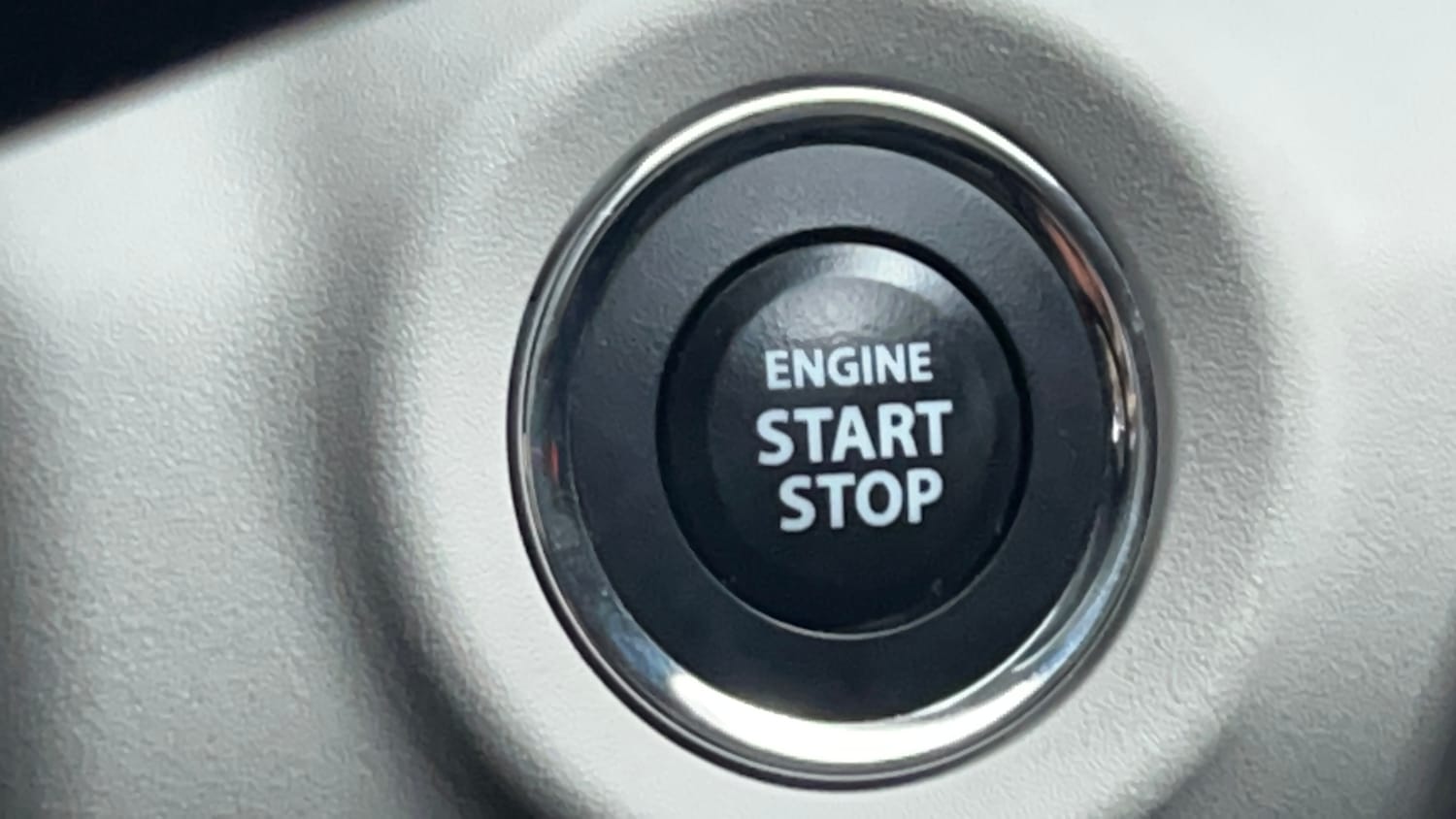 Used 2026 Maruti Suzuki Victoris LXI MT 2W Petrol Manual top_features Keyless start