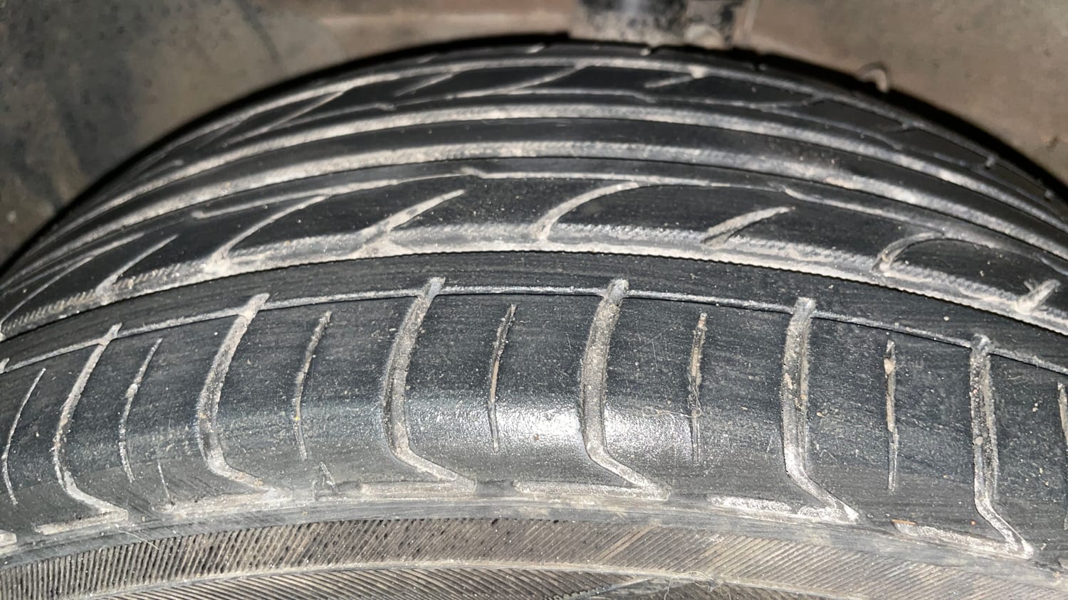 Used 2021 Hyundai Verna SX (O) 1.6 VTVT AT Petrol Automatic tyres LEFT FRONT TYRE TREAD VIEW