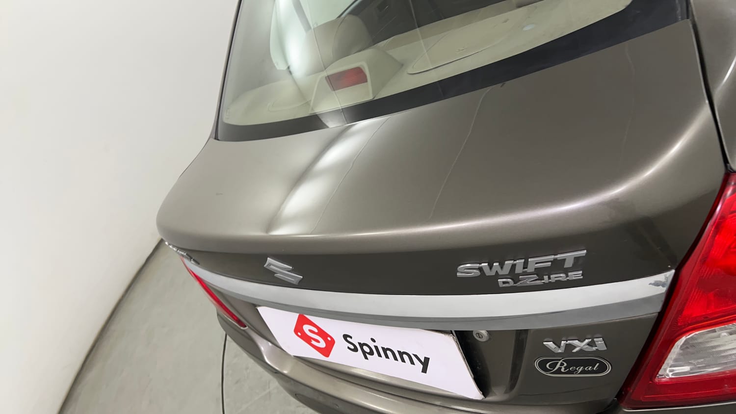 Used 2015 Maruti Suzuki Swift Dzire VXI Petrol Manual dents MINOR DENT