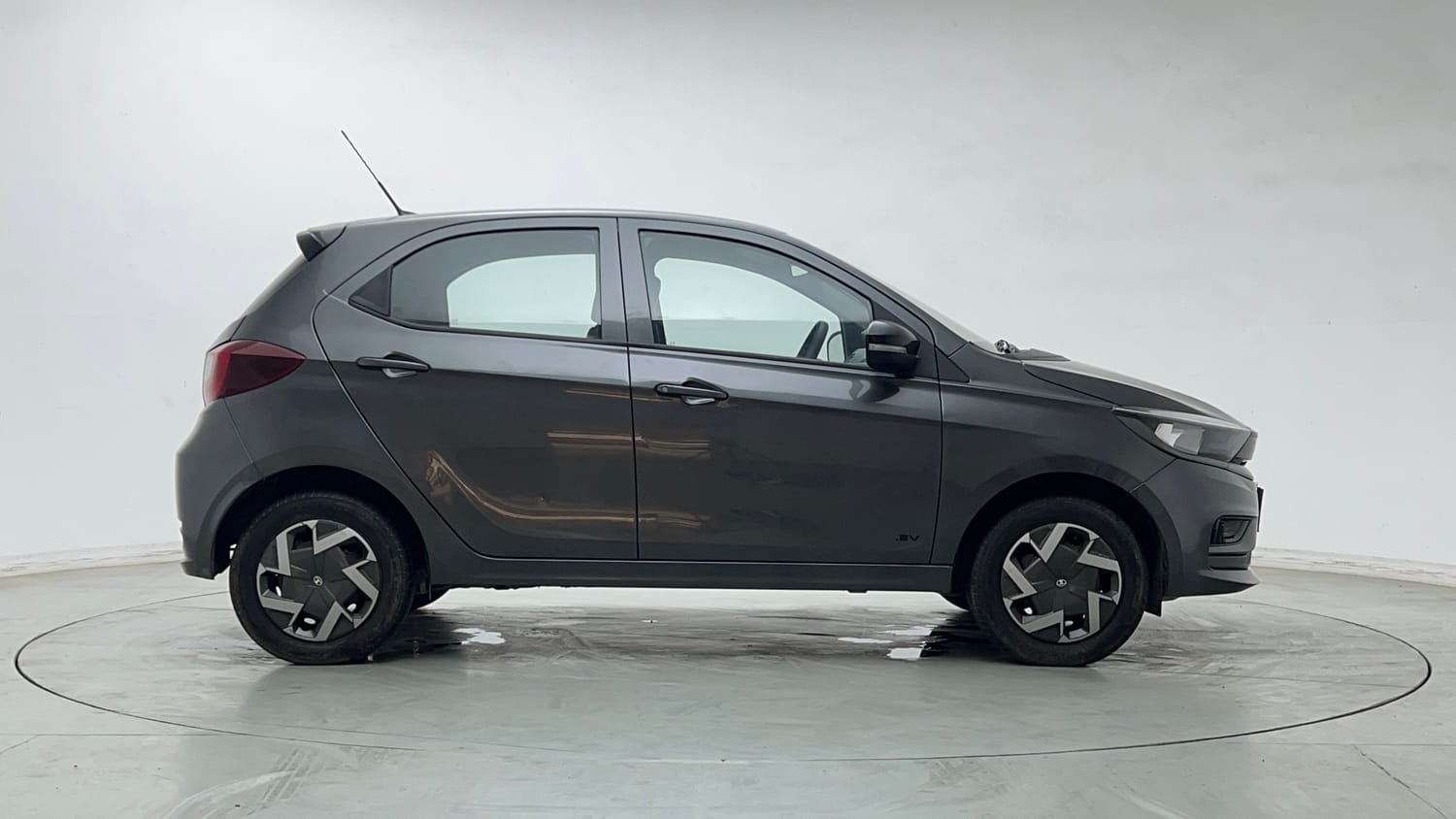Used 2026 Tata Tiago EV XT Medium Range Electric Automatic exterior RIGHT SIDE VIEW