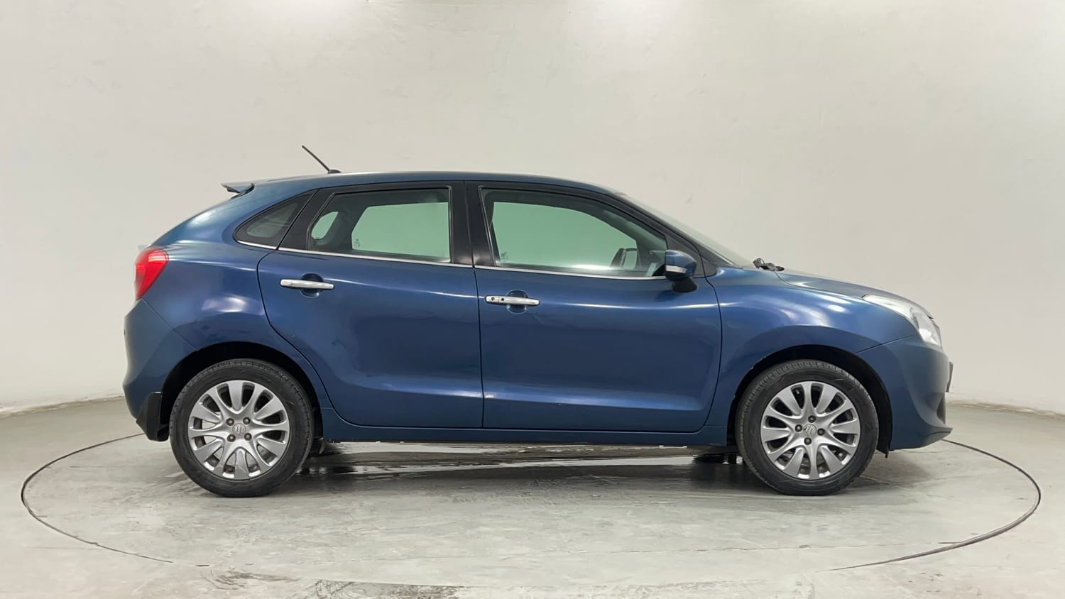 Used 2016 Maruti Suzuki Baleno Zeta 1.2 Petrol Manual exterior RIGHT SIDE VIEW