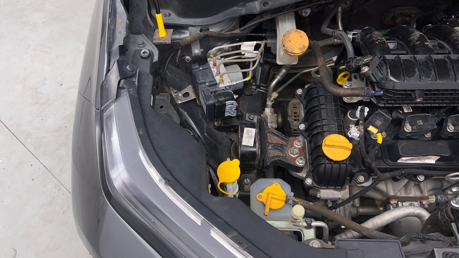 Used 2023 Tata Punch Pure MT Petrol Manual engine ENGINE RIGHT SIDE VIEW