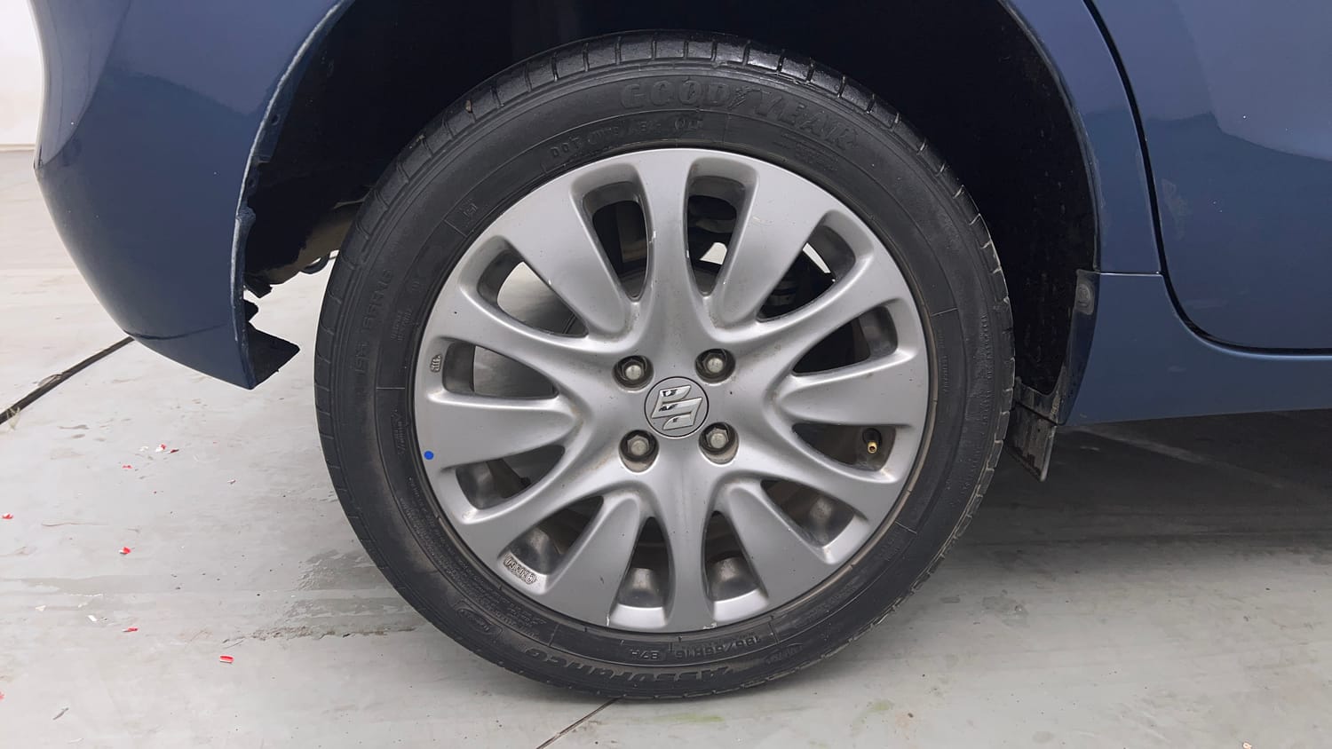 Used 2018 Maruti Suzuki Baleno Alpha 1.2 Petrol Manual tyres RIGHT REAR TYRE RIM VIEW