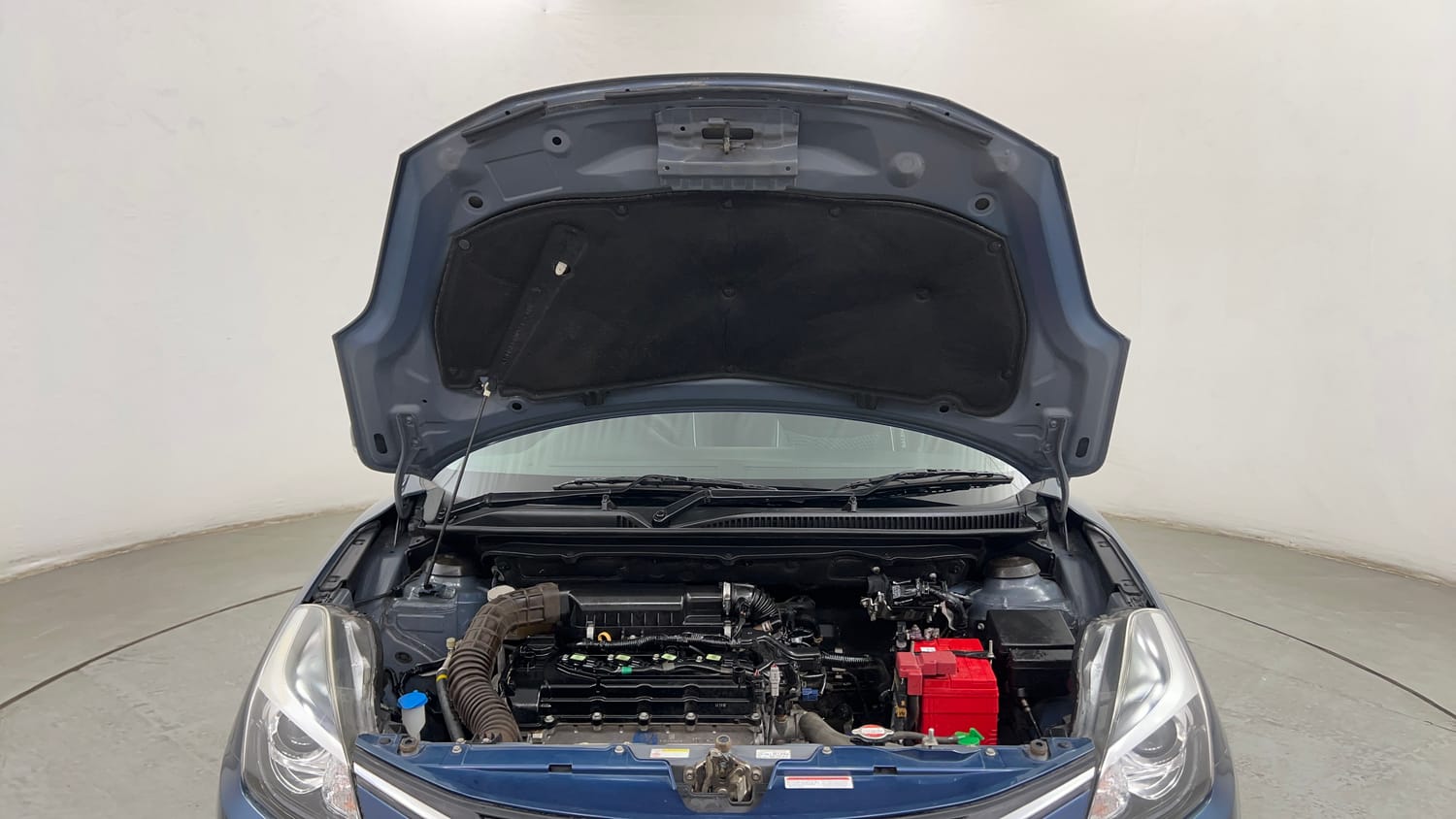 Used 2017 Maruti Suzuki Baleno Alpha 1.2 Petrol Manual engine ENGINE & BONNET OPEN FRONT VIEW