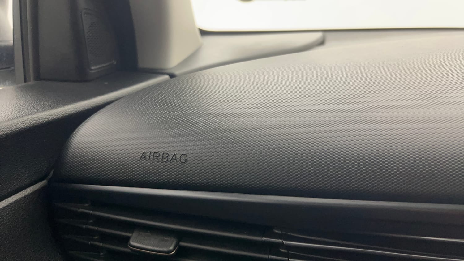 Used 2022 Hyundai New i20 Asta (O) 1.2 MT Petrol Manual top_features Side airbags