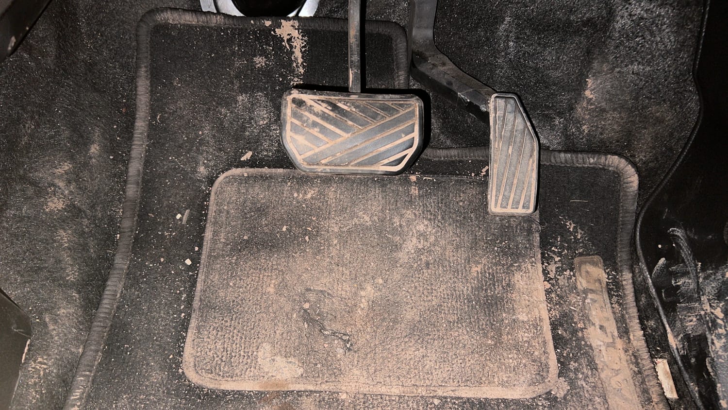 Used 2019 Maruti Suzuki Wagon R 1.0 VXI AMT Petrol Automatic interior PEDALS VIEW