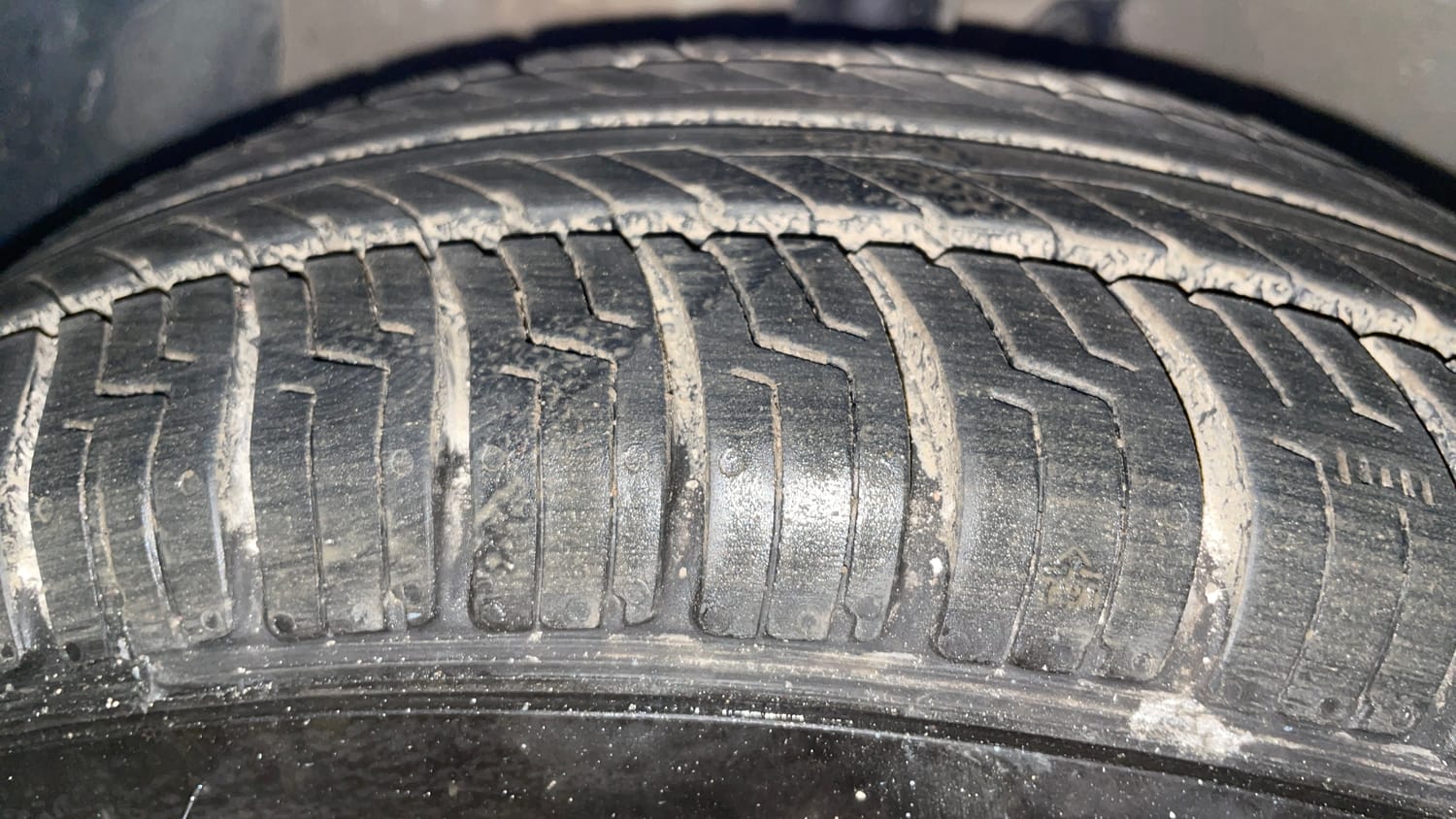 Used 2015 Hyundai Grand i10 Asta 1.2 Kappa VTVT (O) Petrol Manual tyres LEFT FRONT TYRE TREAD VIEW