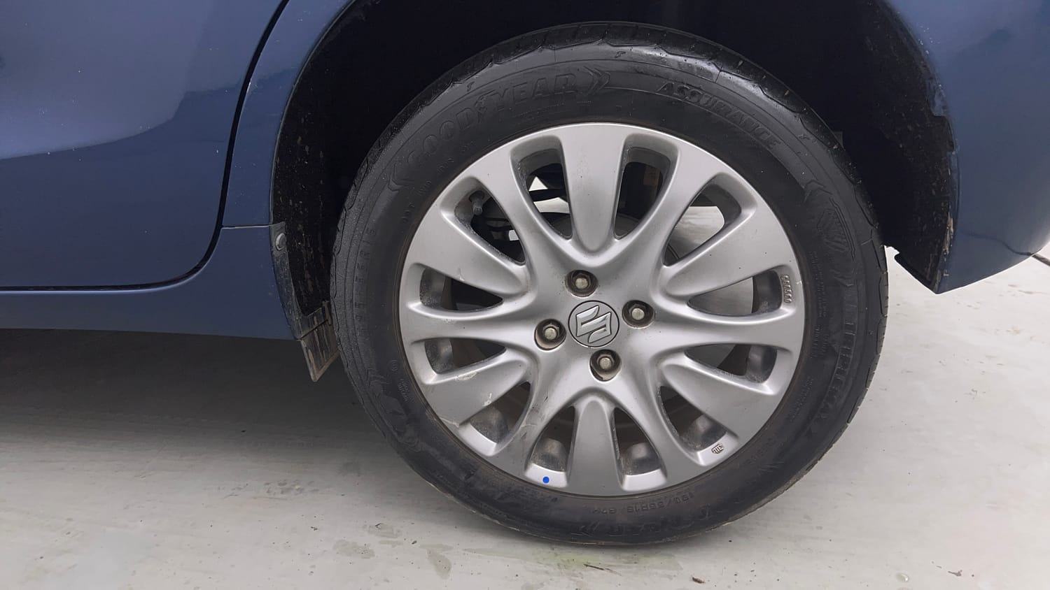 Used 2018 Maruti Suzuki Baleno Alpha 1.2 Petrol Manual tyres LEFT REAR TYRE RIM VIEW