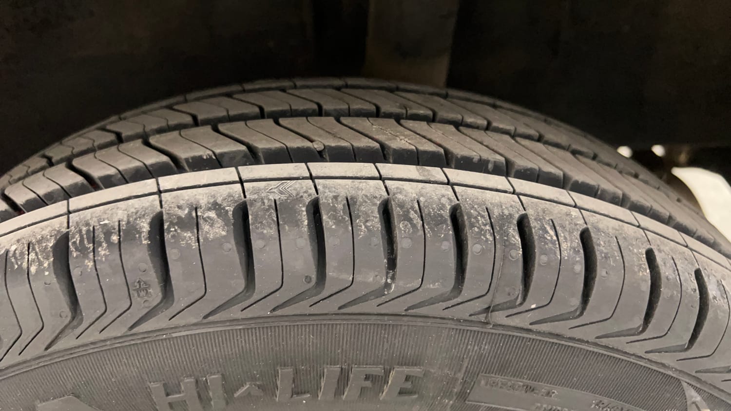 Used 2016 Renault Kwid RXT Opt Petrol Manual tyres LEFT REAR TYRE TREAD VIEW