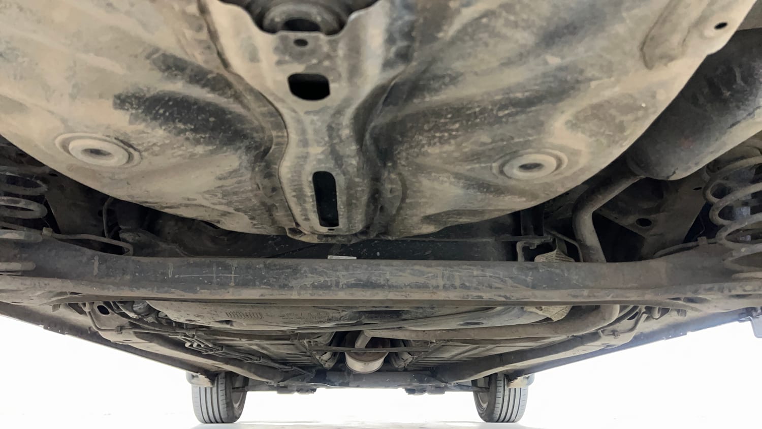 Used 2017 Maruti Suzuki Baleno Alpha 1.2 Petrol Manual extra REAR UNDERBODY VIEW (TAKEN FROM REAR)