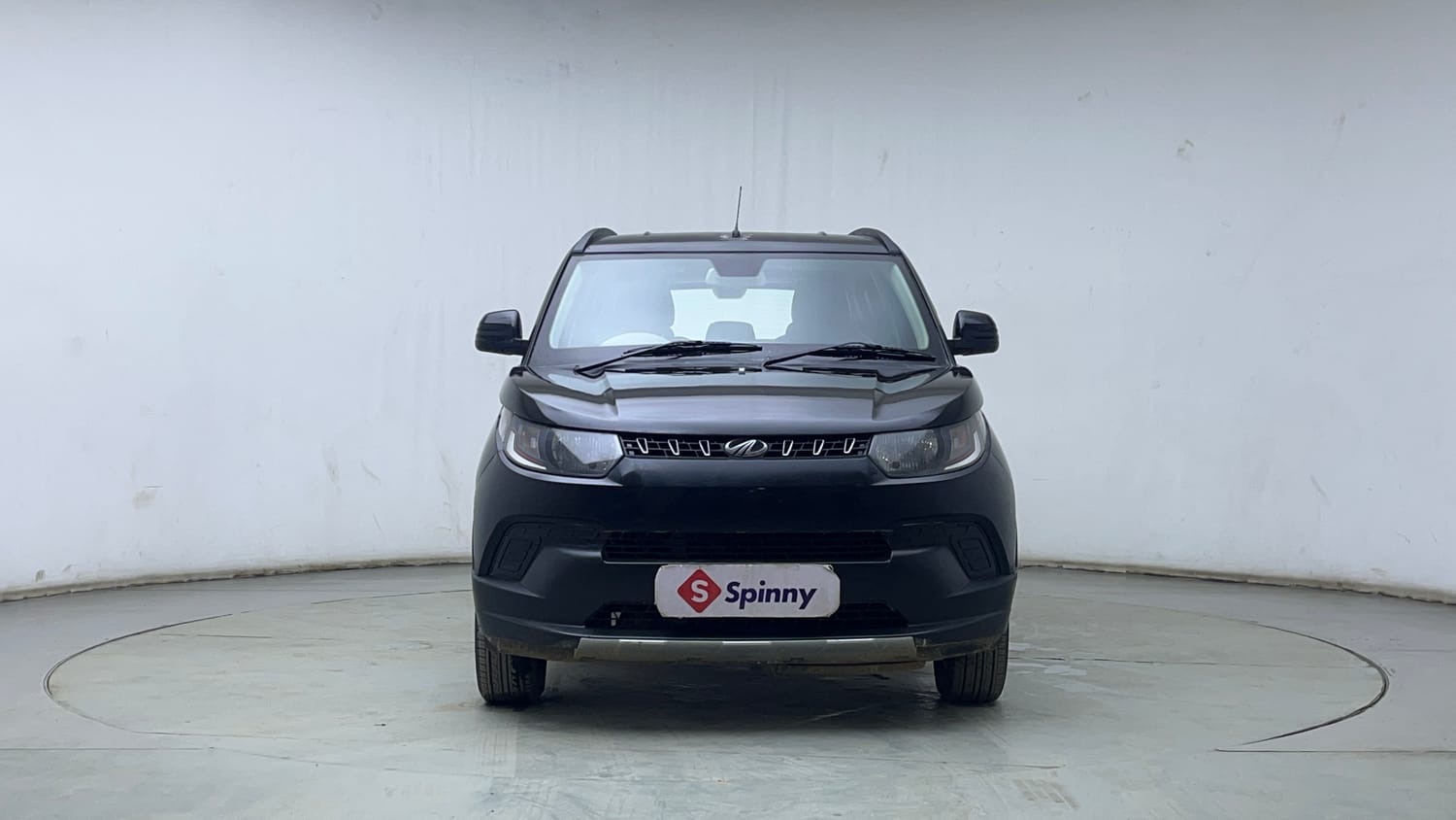 Used 2017 Mahindra KUV100 K6+ 5 STR Petrol Manual exterior FRONT VIEW