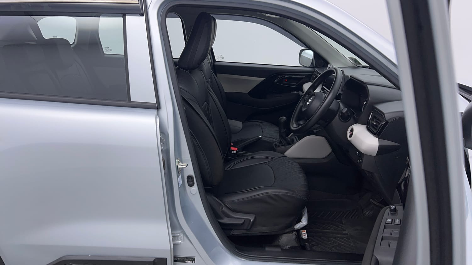 Used 2026 Maruti Suzuki Victoris LXI MT 2W Petrol Manual interior RIGHT SIDE FRONT DOOR CABIN VIEW