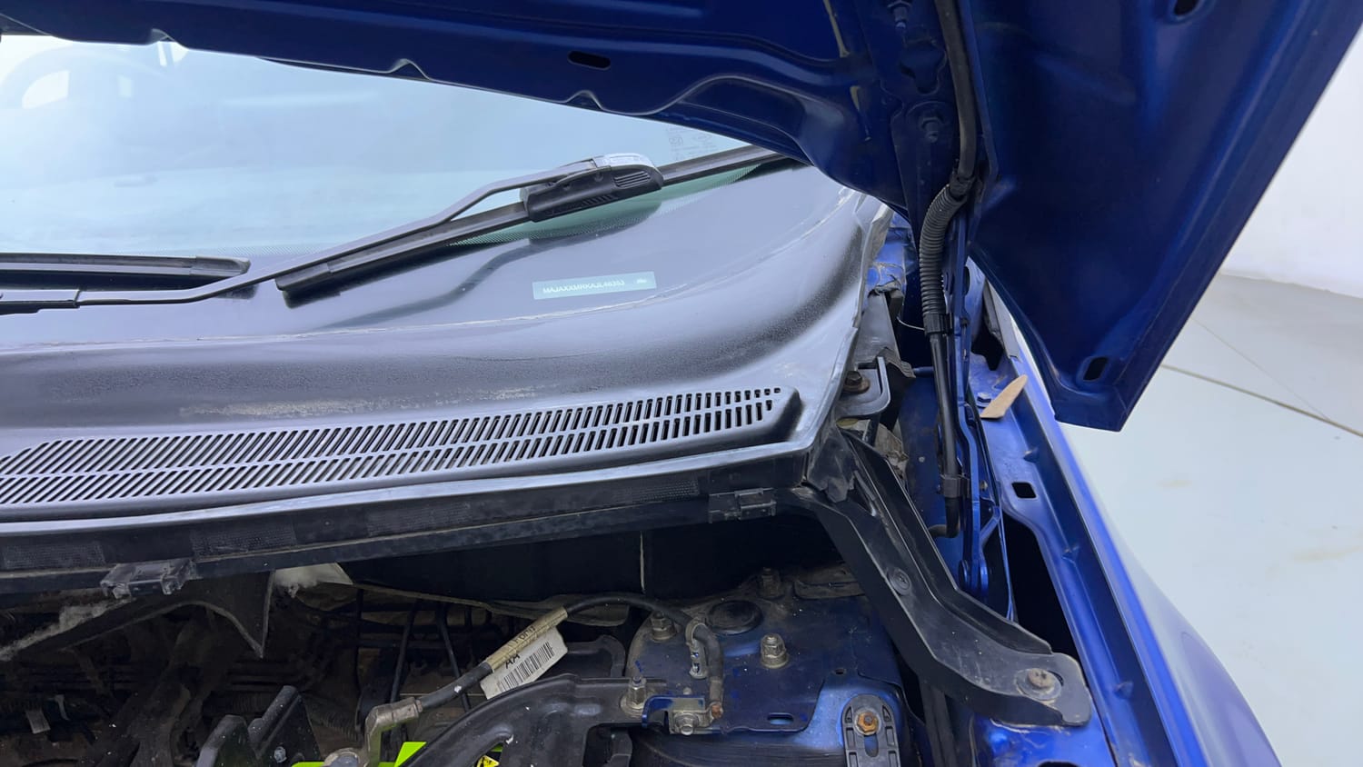 Used 2018 Ford EcoSport Titanium 1.5L Ti-VCT Petrol Manual engine ENGINE LEFT SIDE HINGE & APRON VIEW