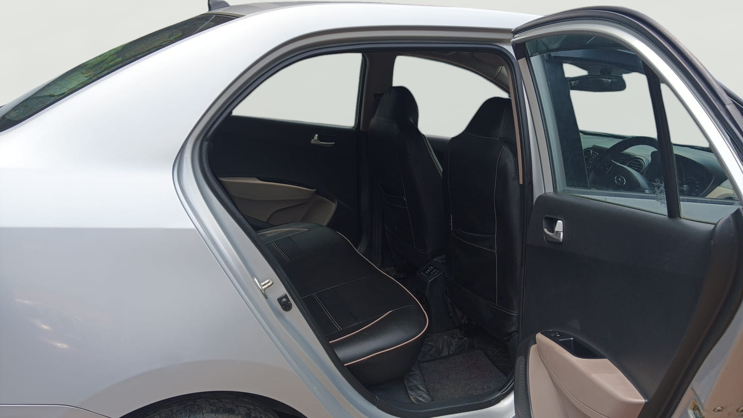 Used 2015 Hyundai Xcent S 1.2 (O) Petrol Manual interior RIGHT SIDE REAR DOOR CABIN VIEW
