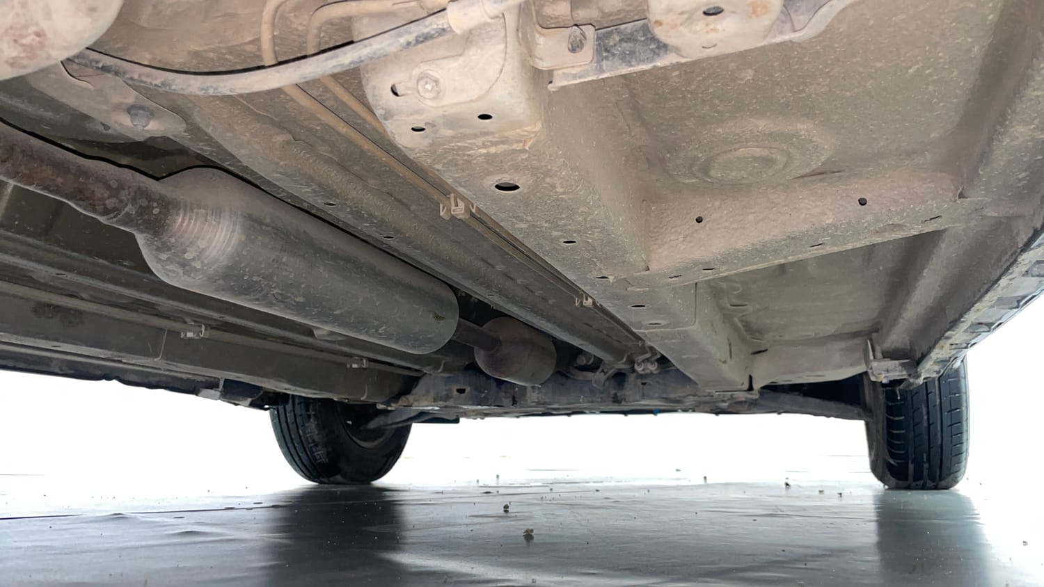 Used 2016 Maruti Suzuki Swift Dzire VXI Petrol Manual extra REAR RIGHT UNDERBODY VIEW