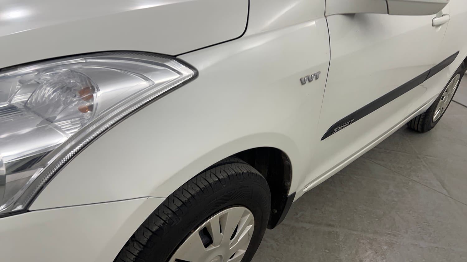 Used 2013 Maruti Suzuki Swift VXi Petrol Manual dents MINOR DENT