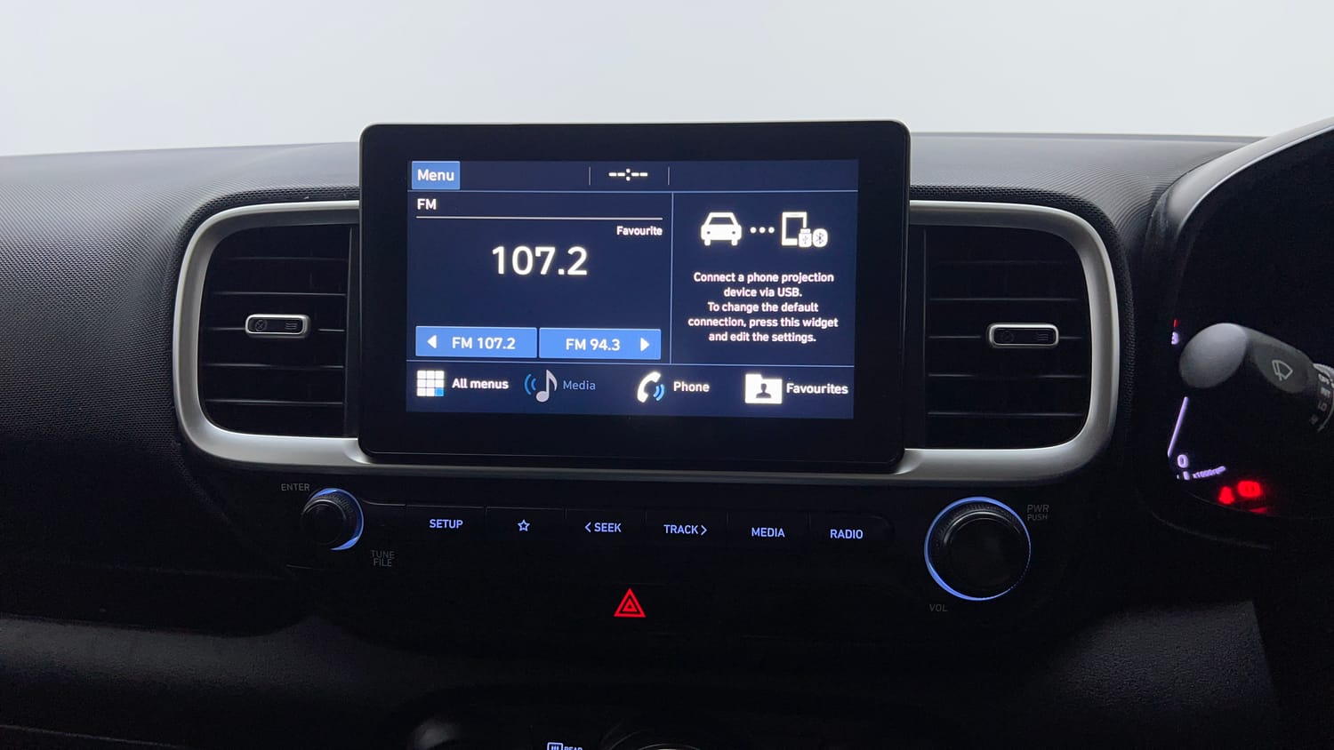 Used 2020 hyundai Venue SX 1.0 Turbo Petrol Petrol Manual top_features Touch screen infotainment system