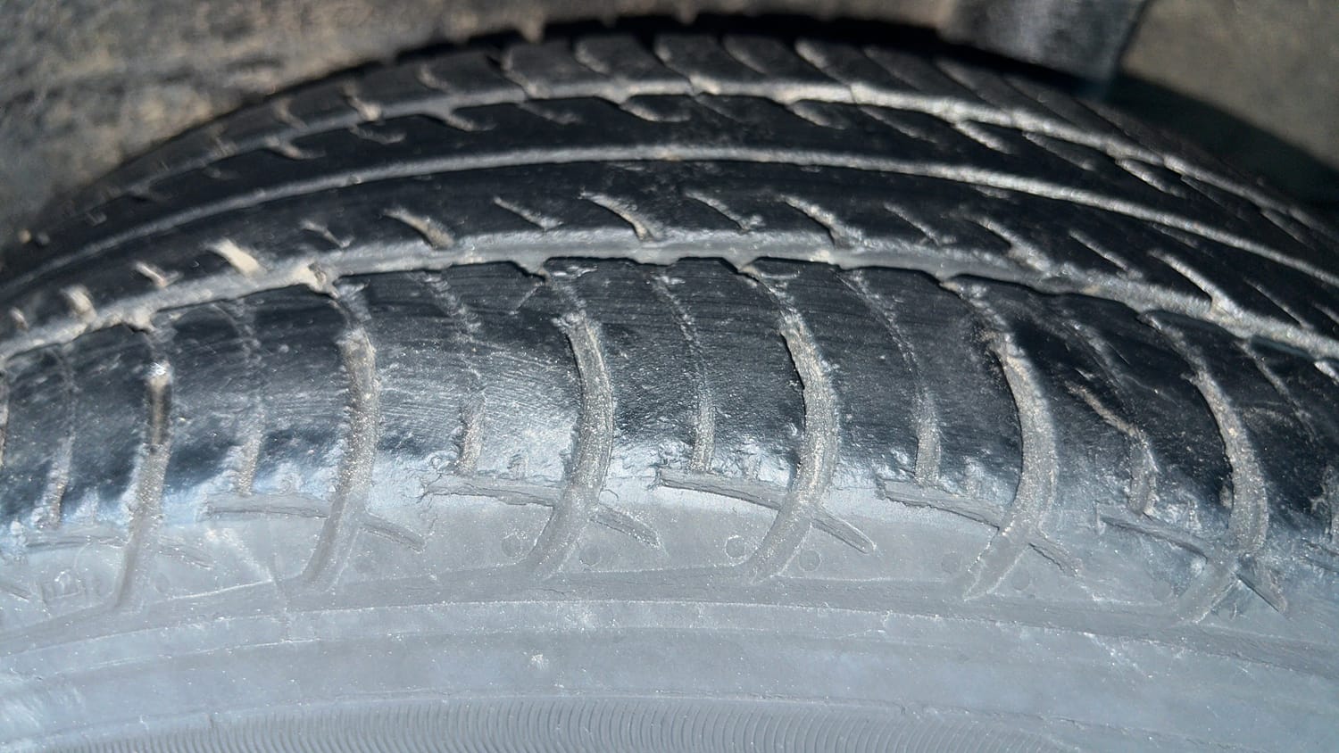 Used 2019 Maruti Suzuki Wagon R VXi 1.0 Petrol Manual tyres LEFT REAR TYRE TREAD VIEW