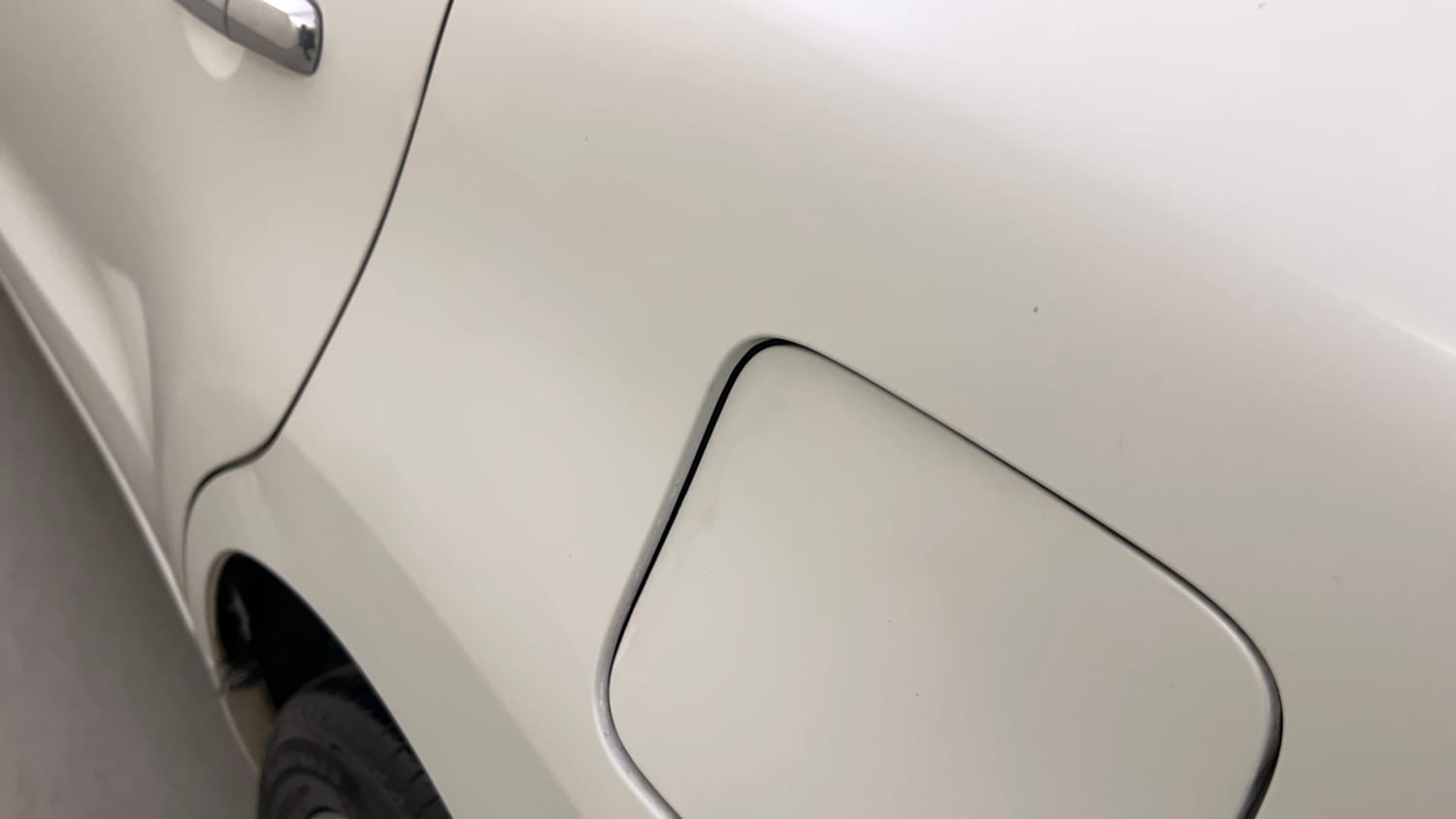 Used 2017 Maruti Suzuki Baleno Zeta 1.2 AT Petrol Automatic dents MINOR DENT